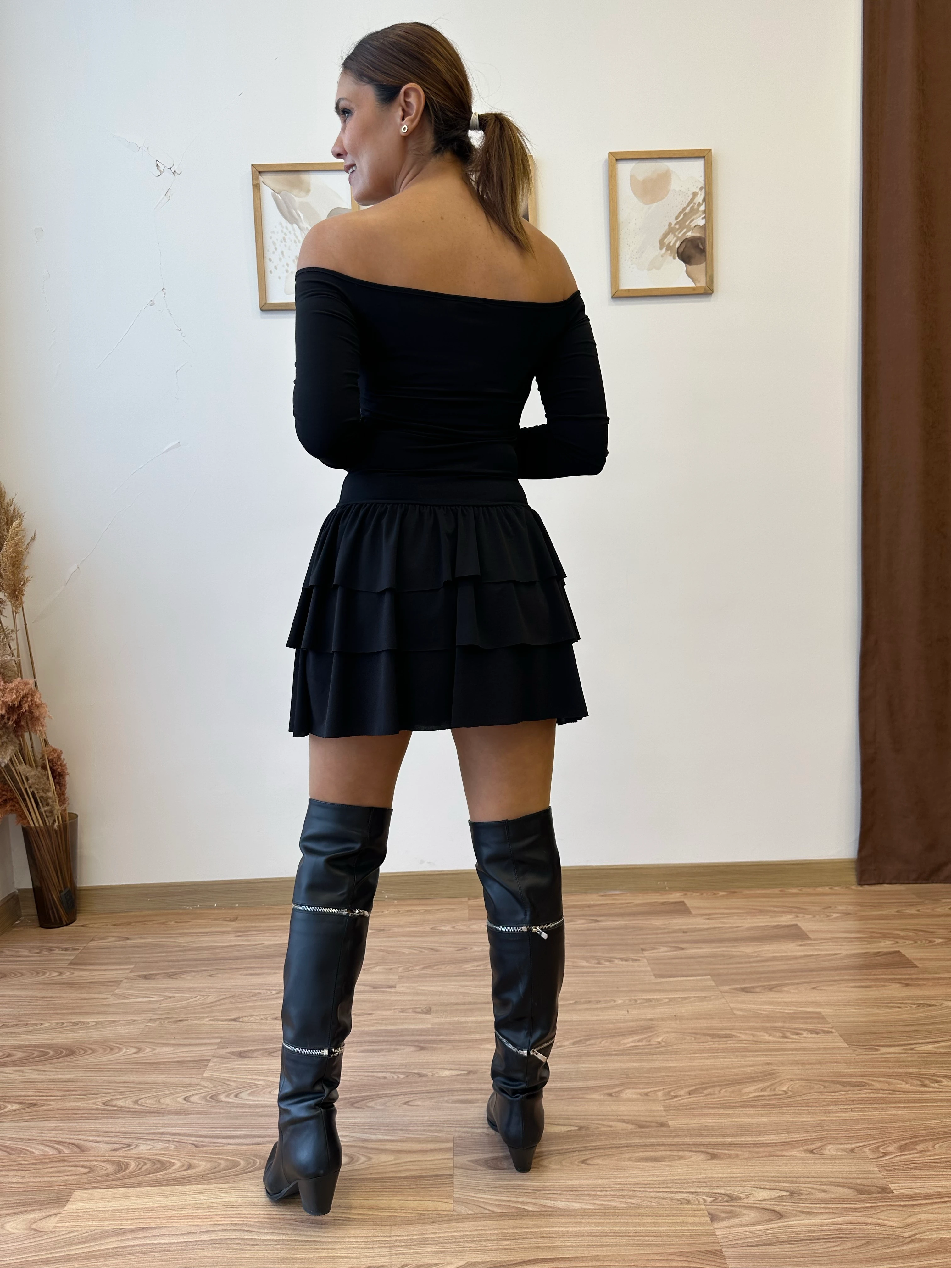 Madonna Yaka Fırfırlı Sandy Mini Elbise