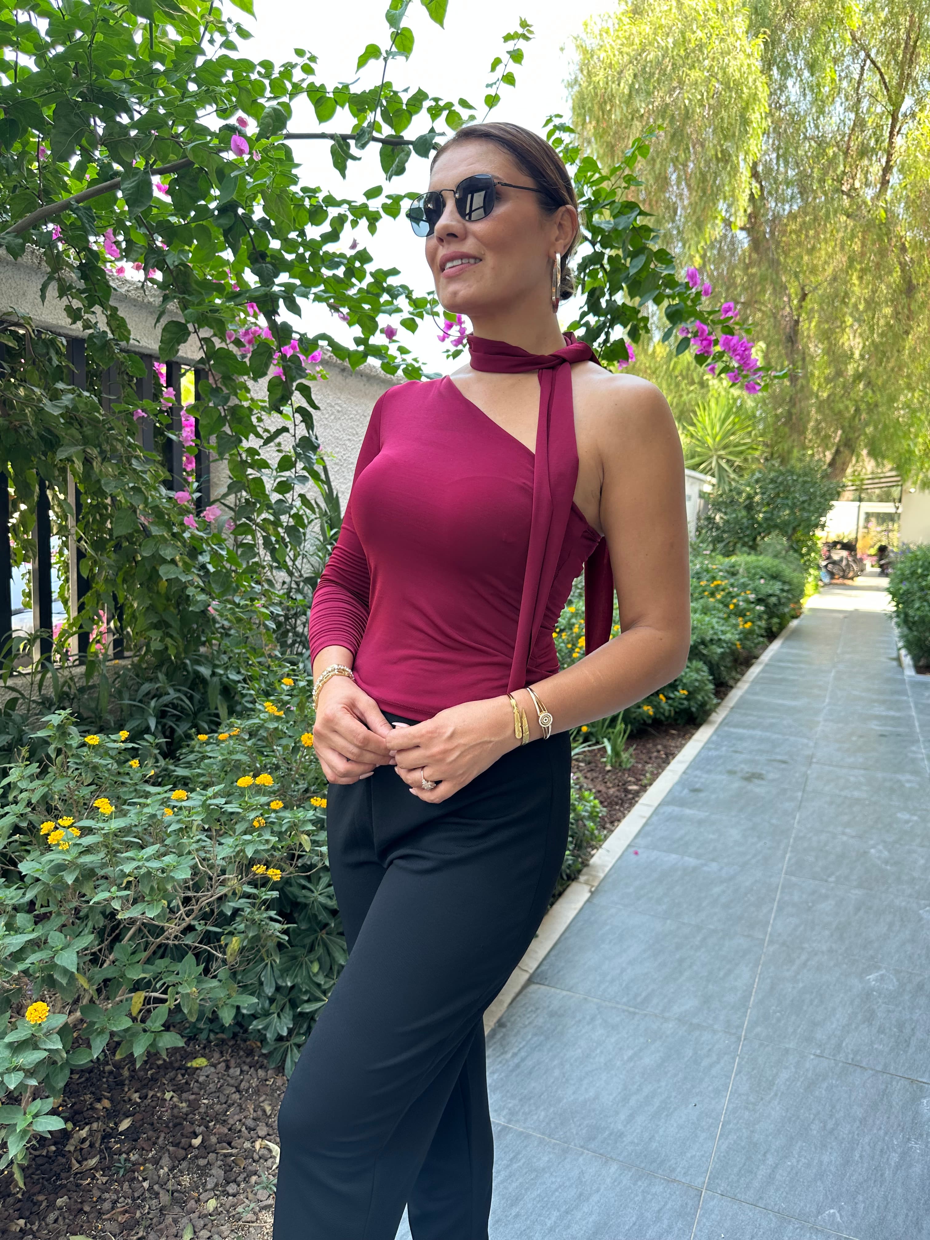 Fularlı Tek Omuz Sandy Bluz