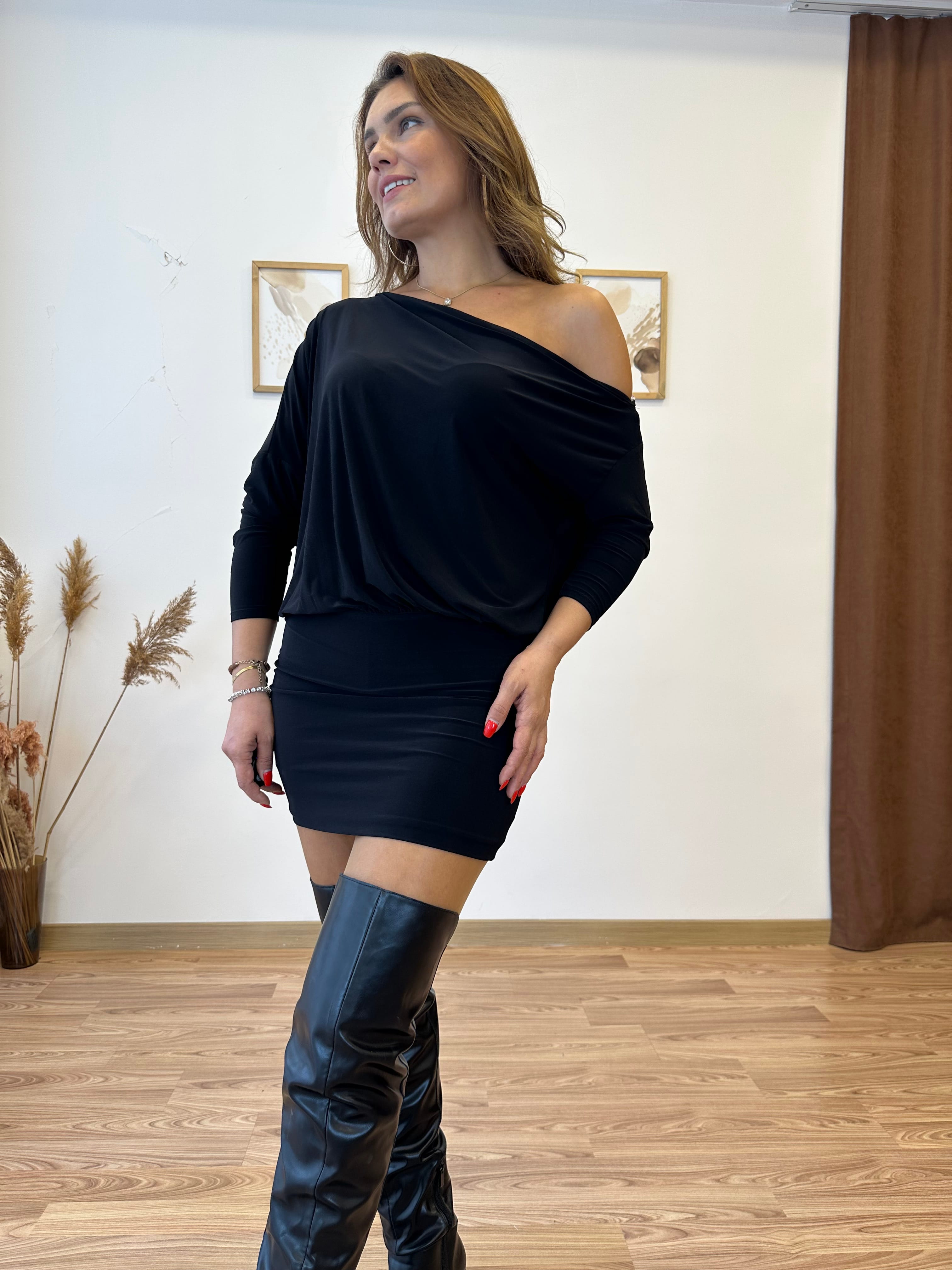 Omzu Düşük Uzun Kollu Mini Elbise