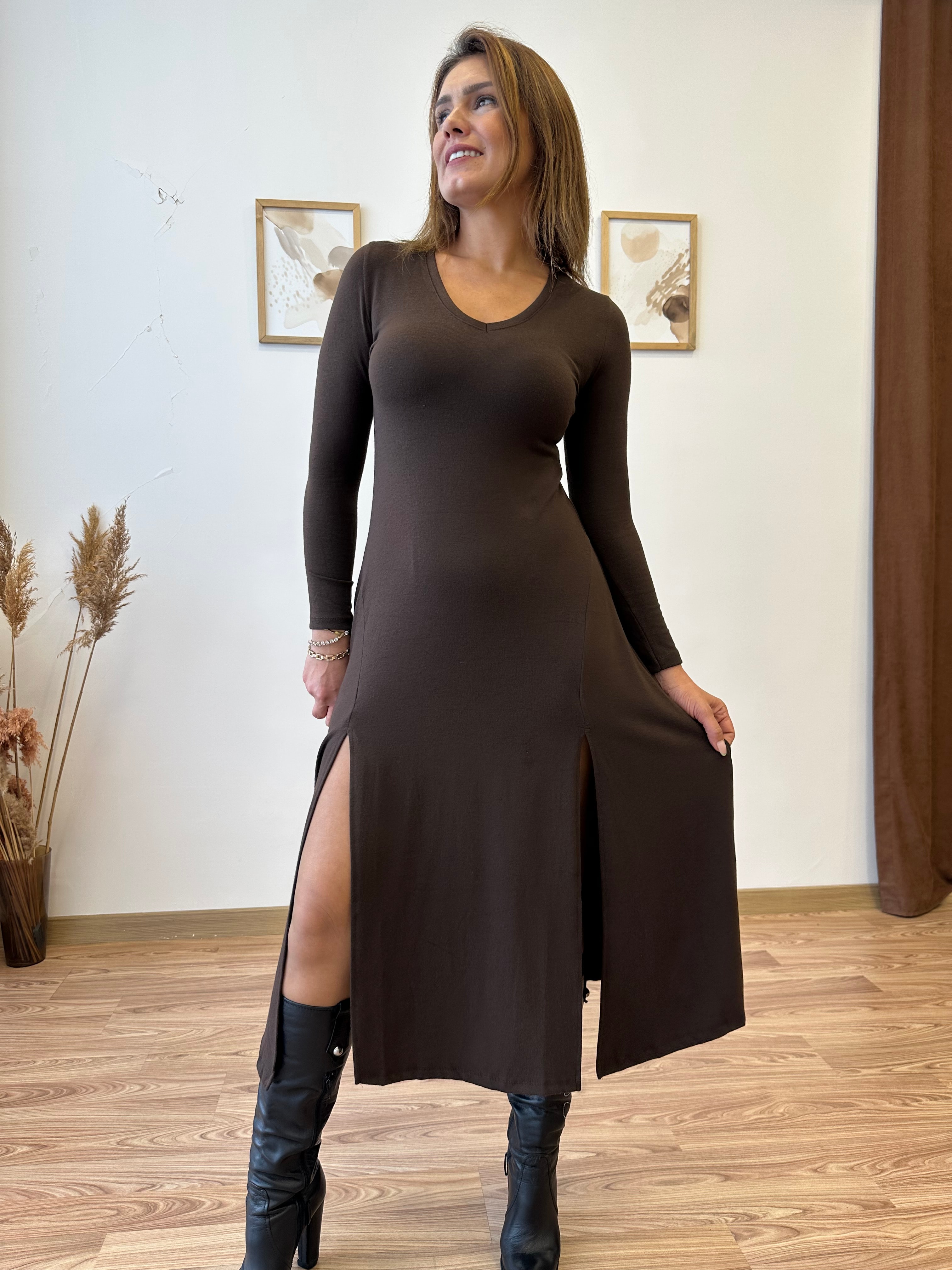 Çift Yırtmaçlı Midi Elbise