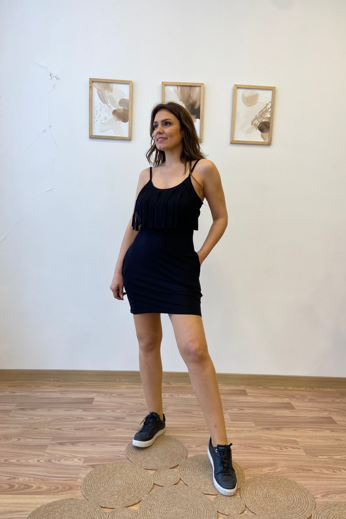 Püskül Detaylı Mini Viscon Elbise