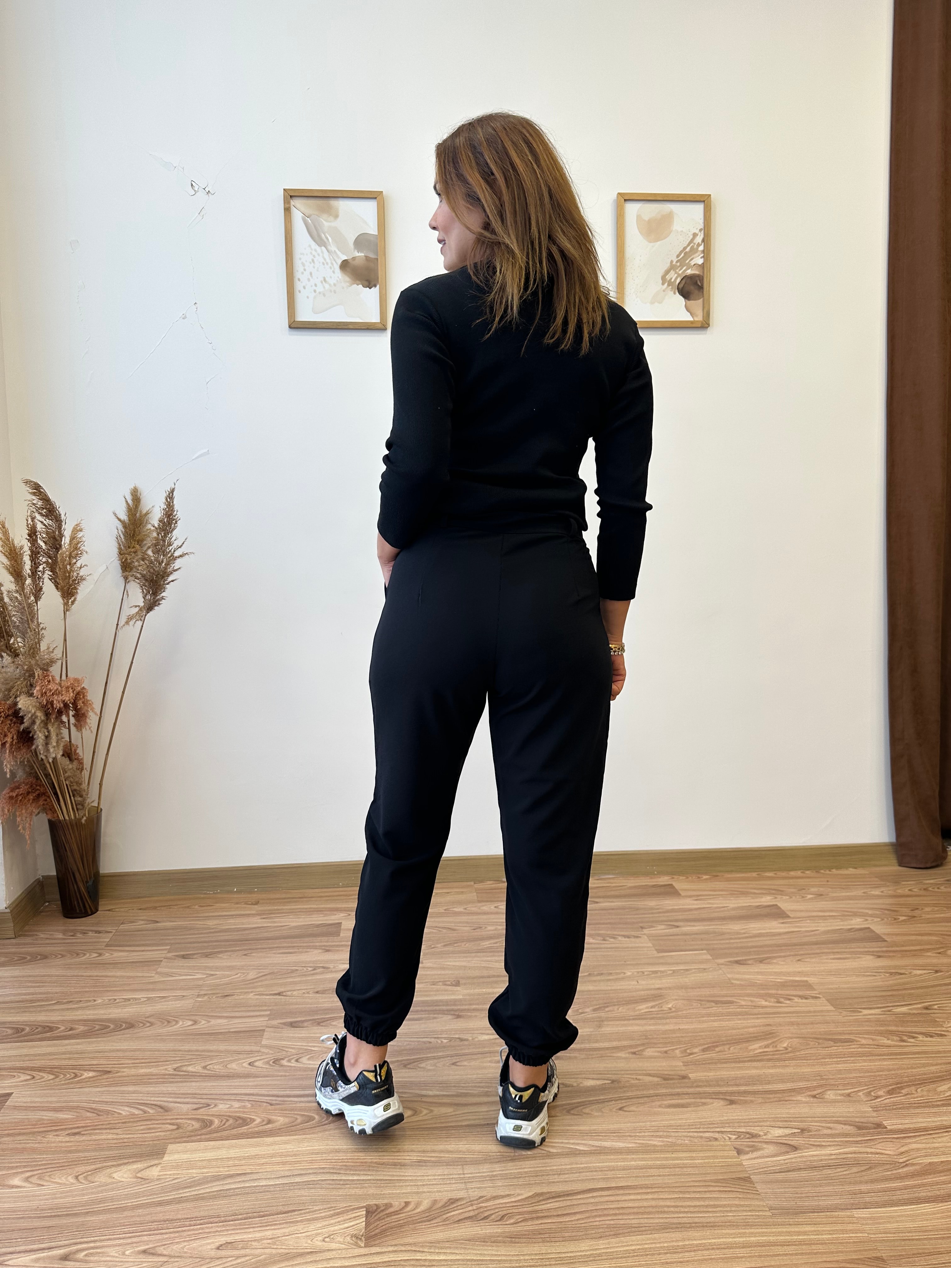 Siyah Paça Lastikli Jogger Pantolon
