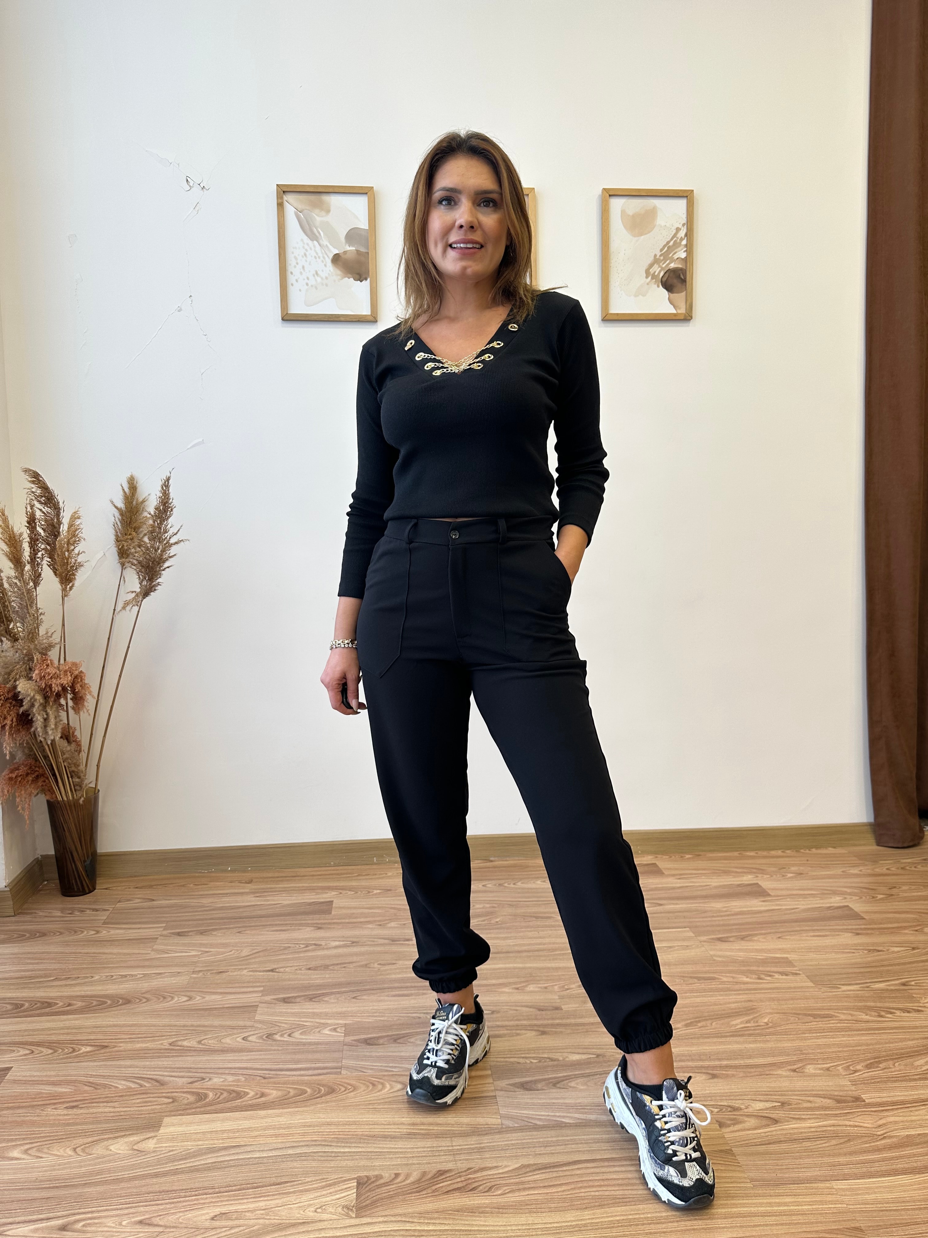 Zincir Aksesuarlı Bluz