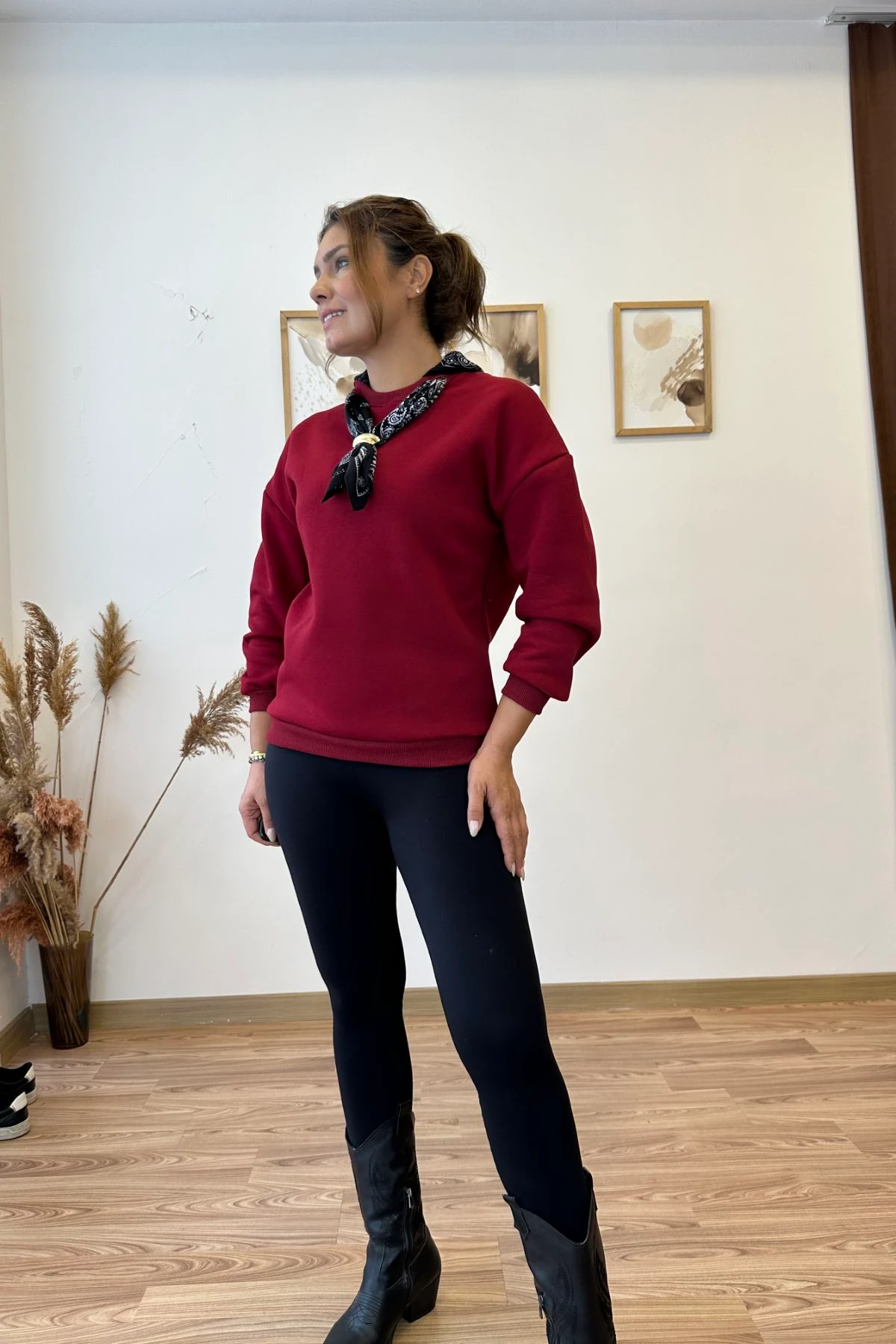 Fular Detaylı Sweatshirt