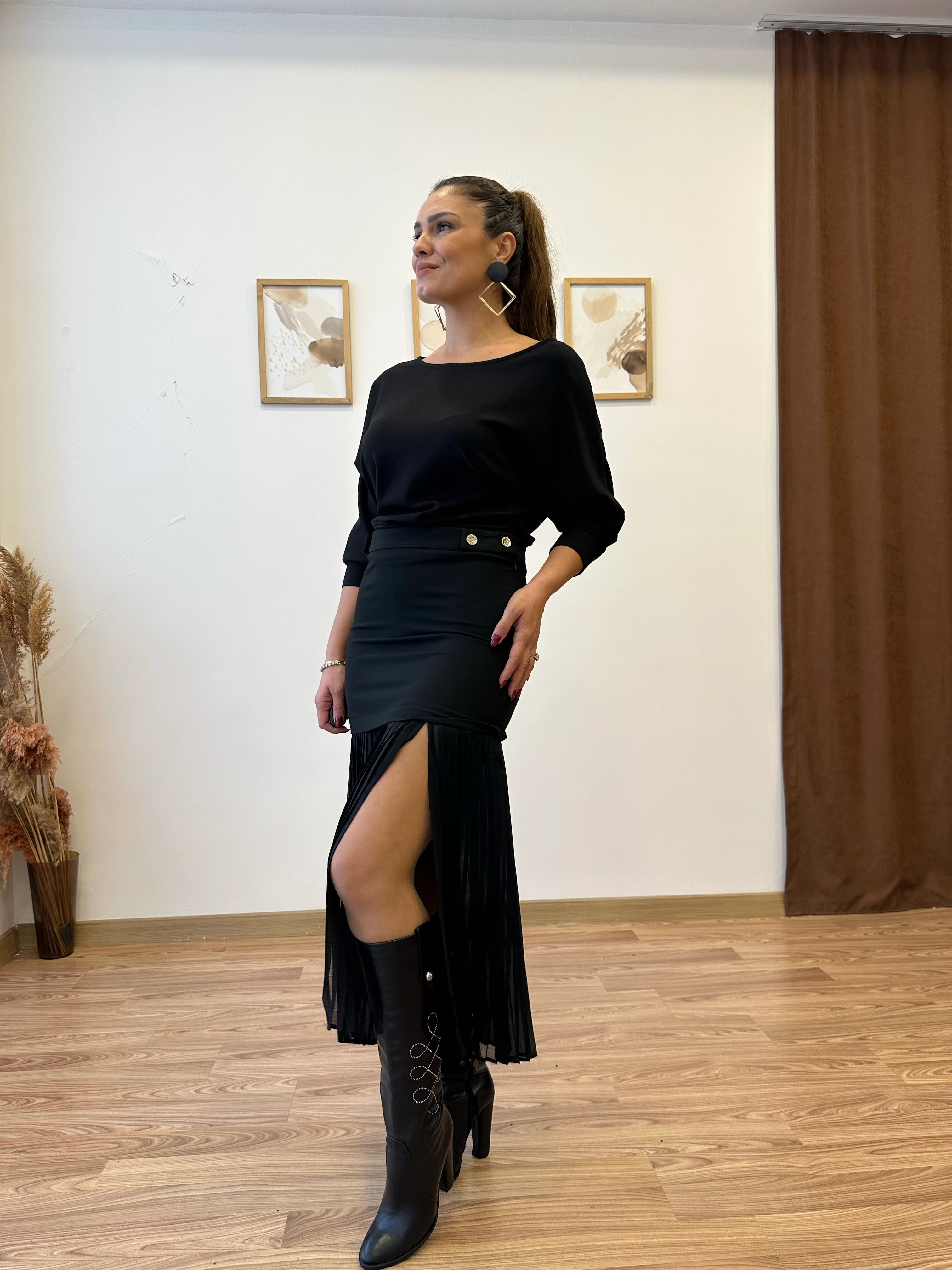 İki Parça Piliseli Yırtmaçlı Etek