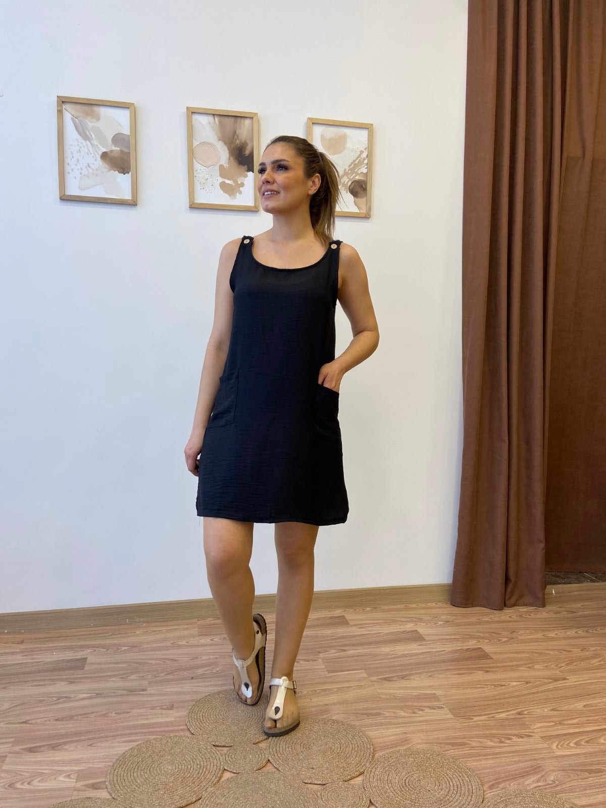 Askısı Düğmeli Mini Keten Elbise