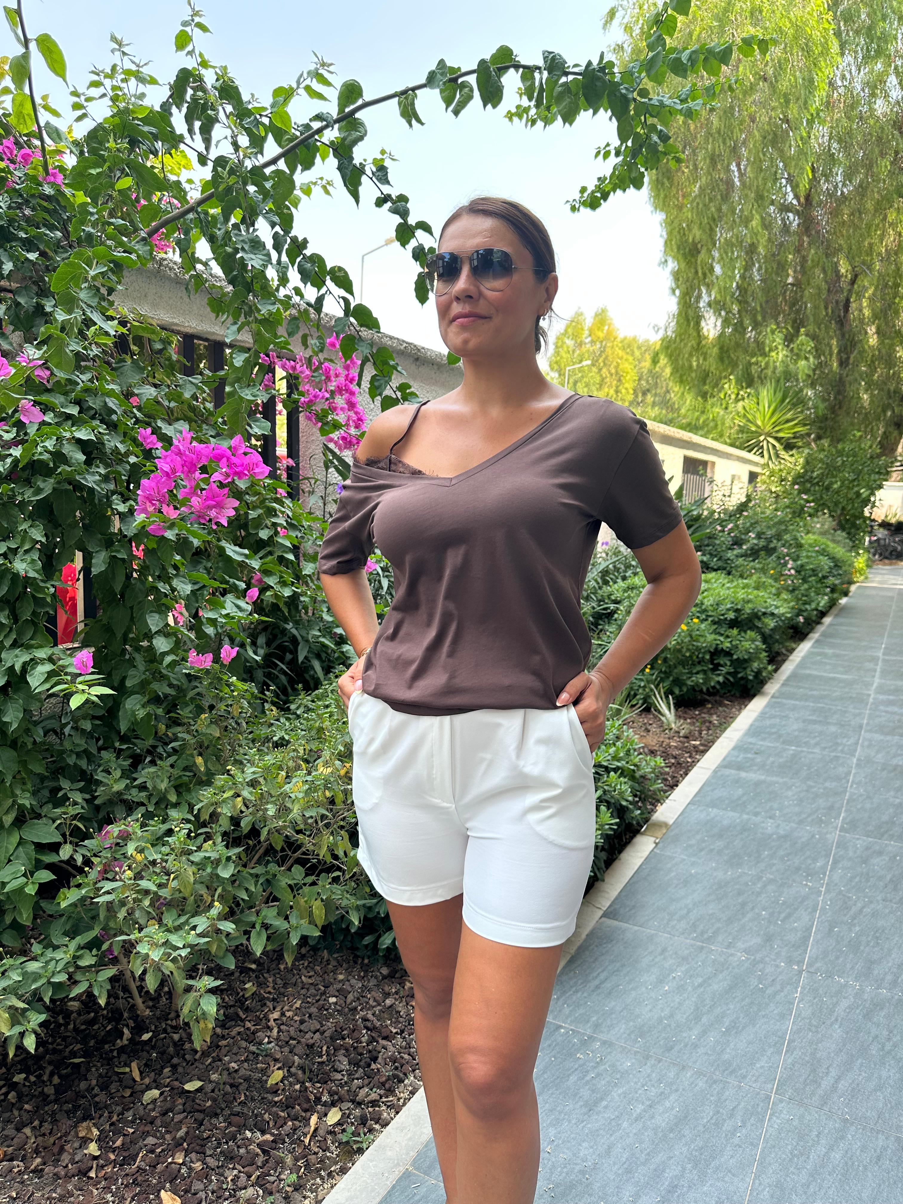 Dantel Detaylı V yaka Tshirt - kahverengi