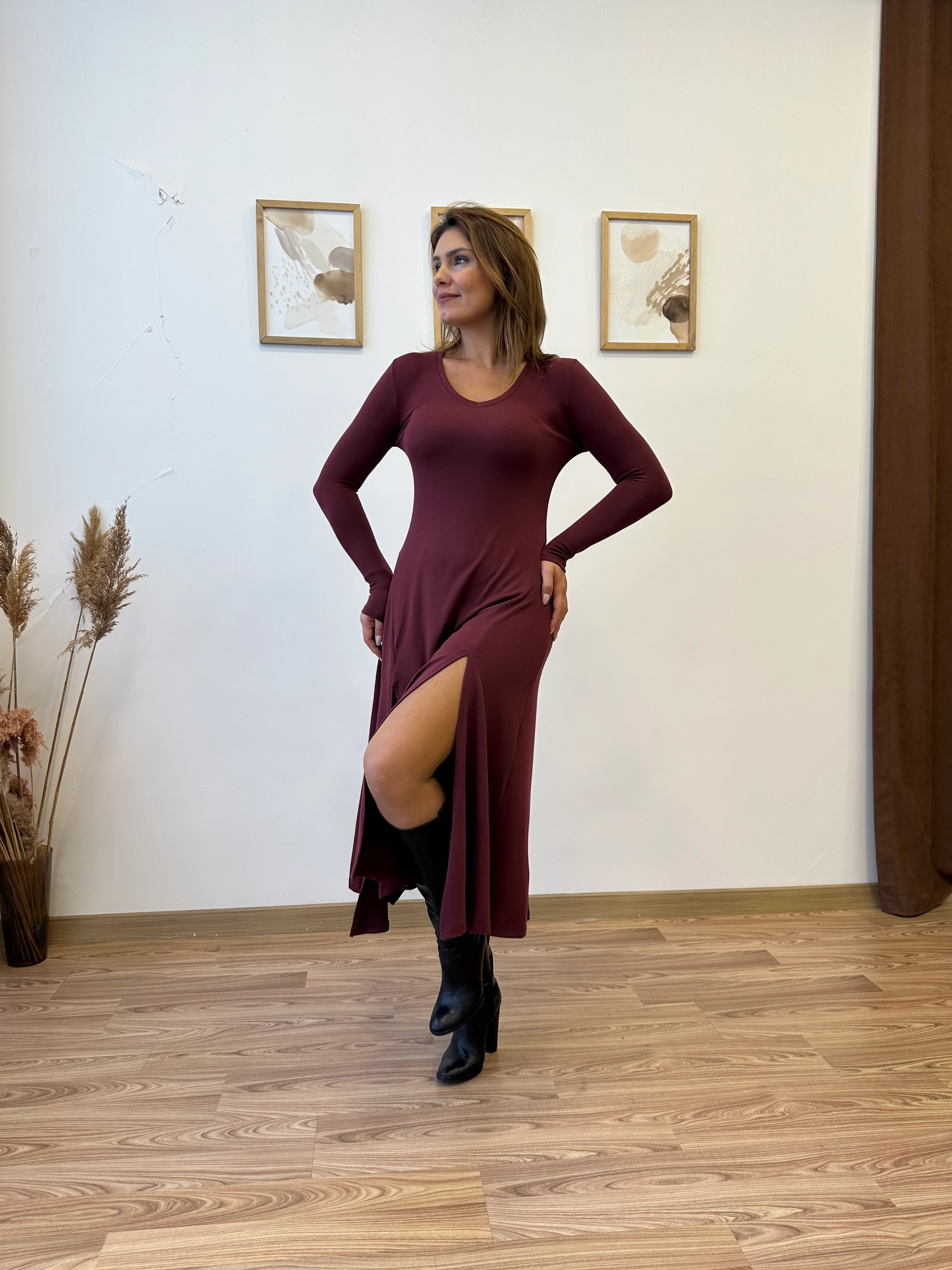 Çift Yırtmaçlı Midi Elbise