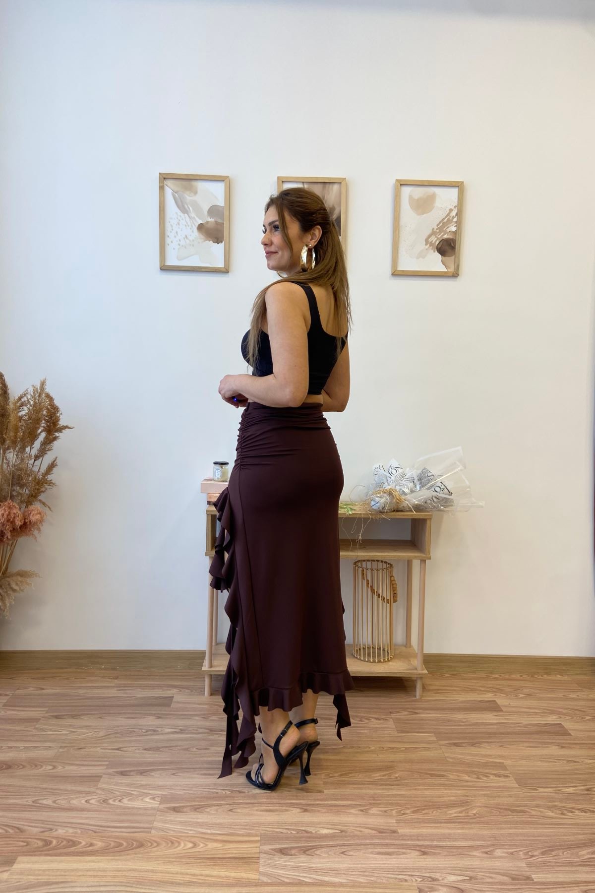 Fırfırlı Yırtmaçlı Uzun Etek