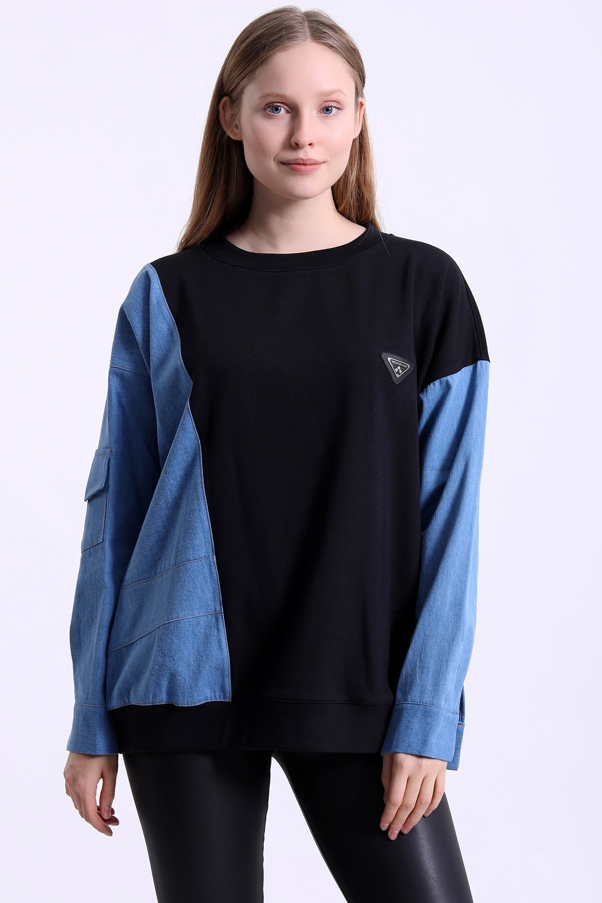 Parçalı Cep Detaylı Sweatshirt - Siyah