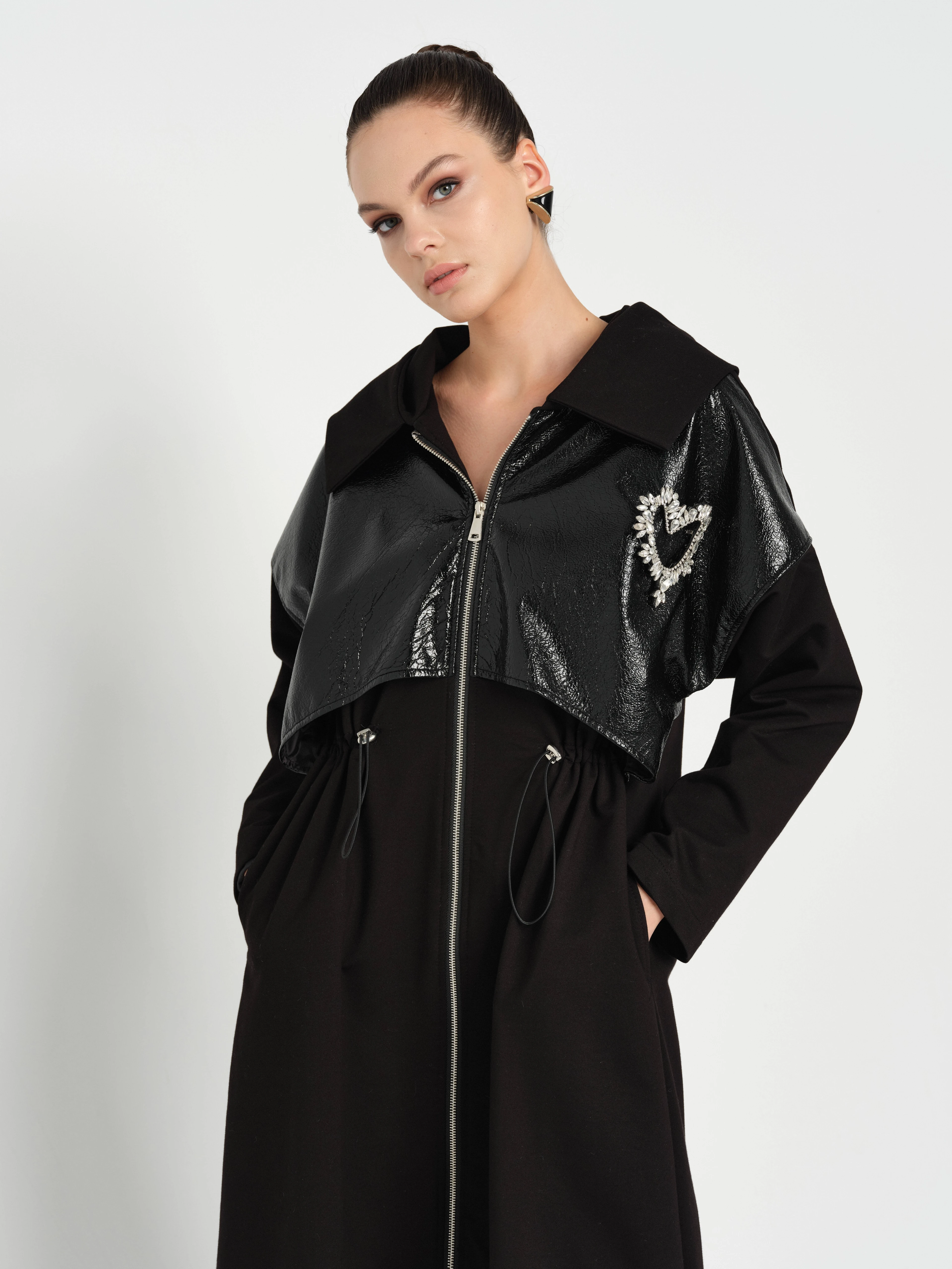 Rugan Detaylı,Fermuarlı,Astarlı,Kapşonlu Trençkot