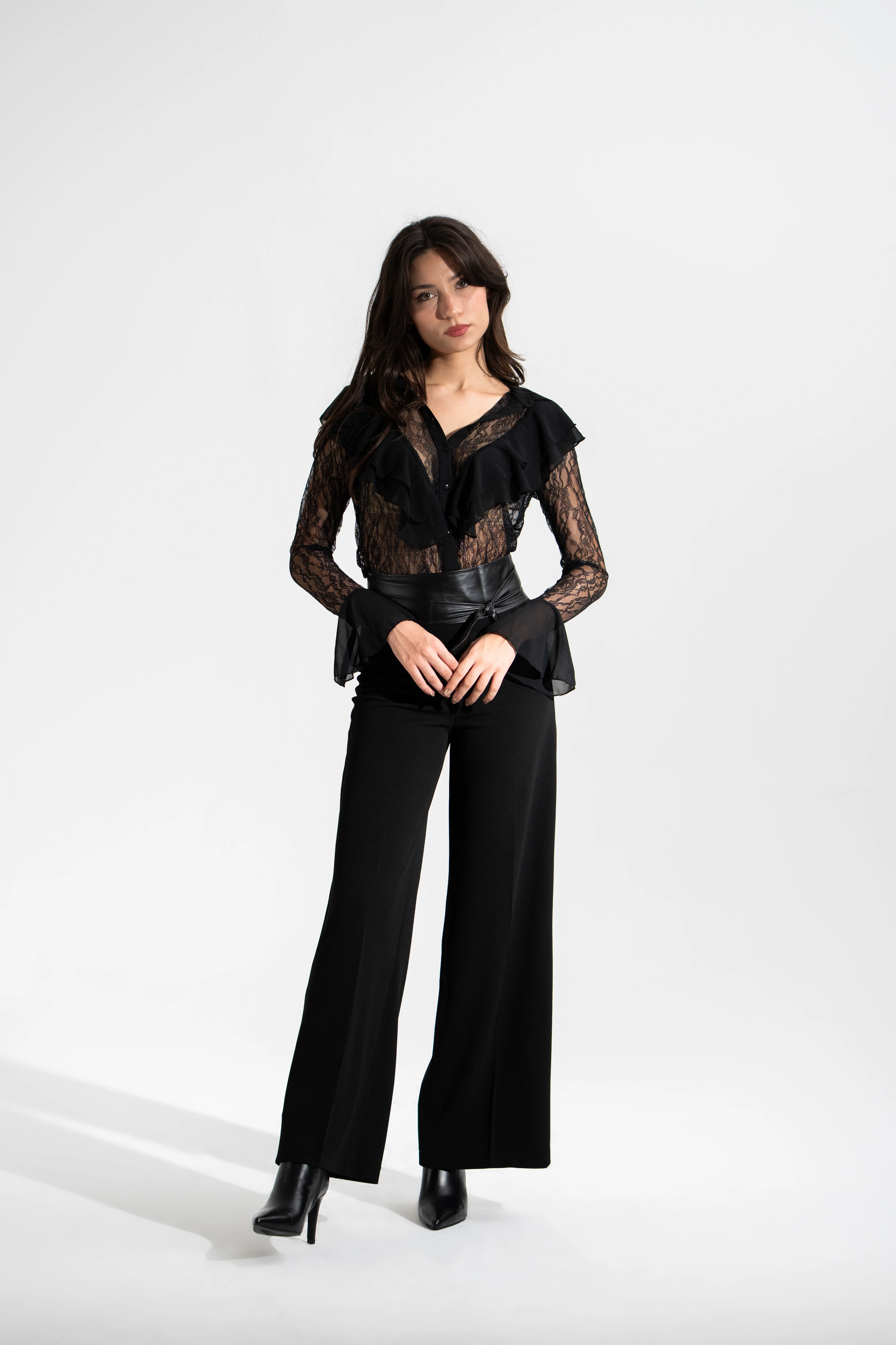 Uzun Kollu Dantel Gömlek-Siyah