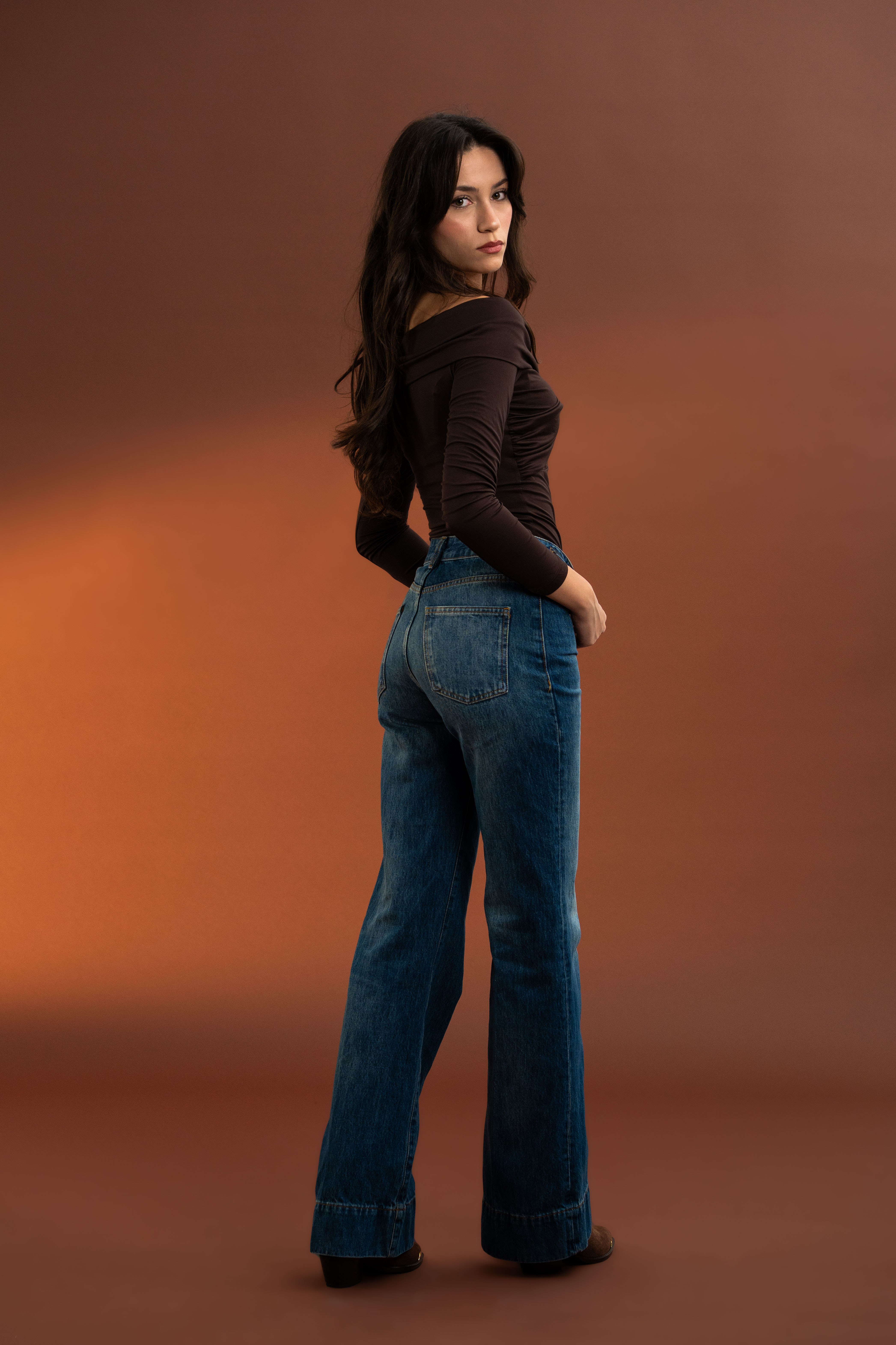 Madonna Yaka,Çapraz Detaylı Bodysuit