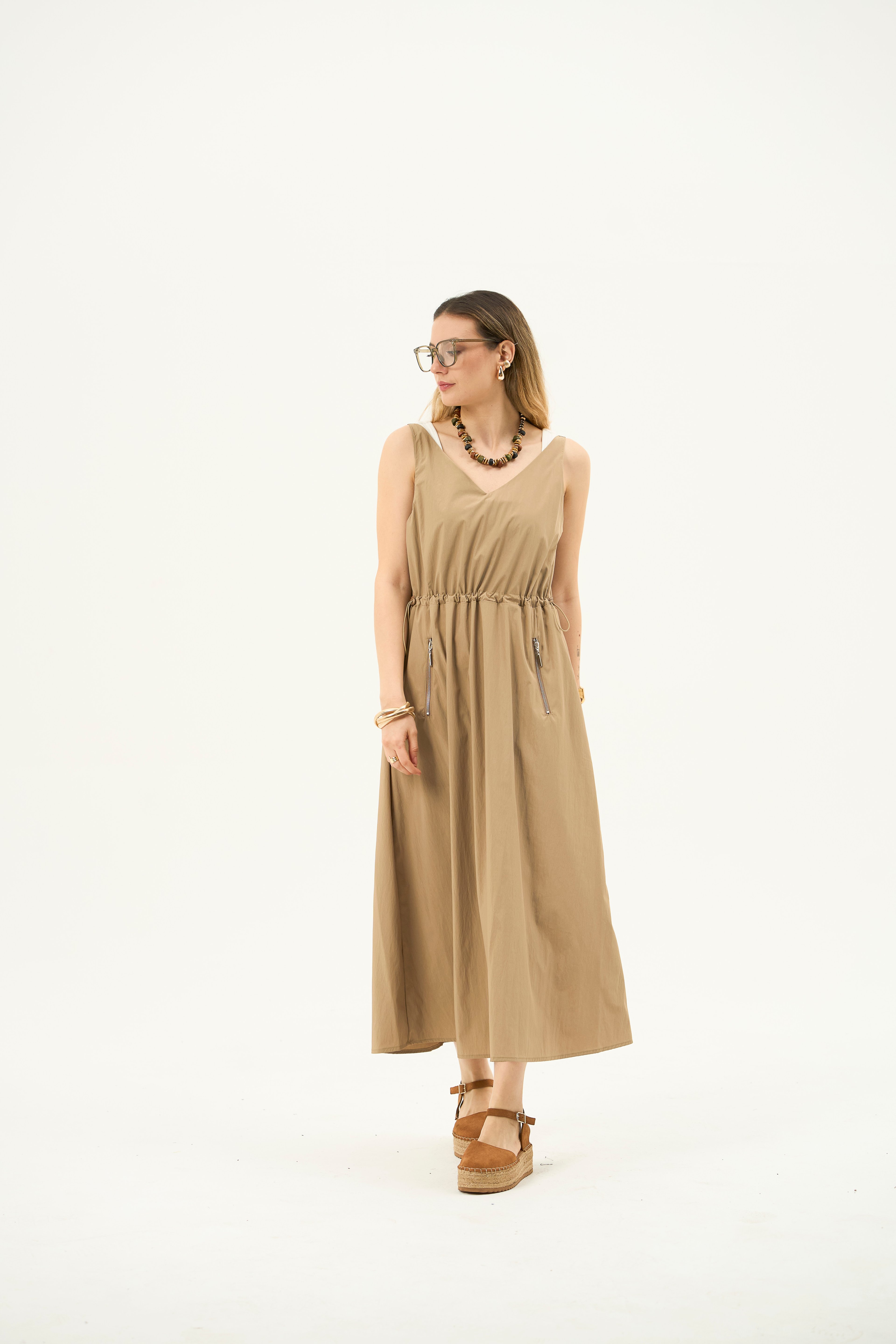 V Yakalı,Bel Kısmı Lastikli,Paraşüt Kumaş Elbise- Beige
