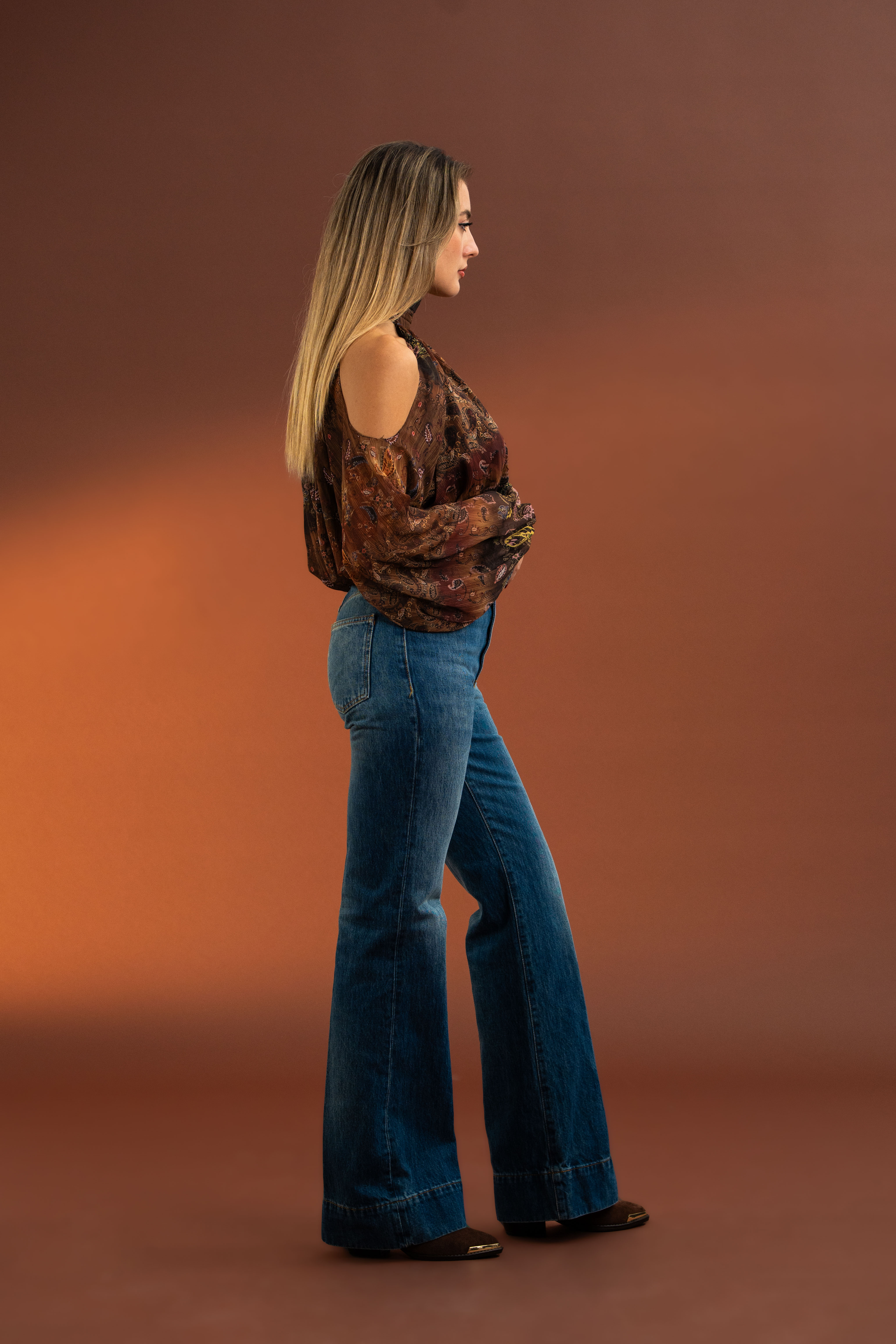 Omuzu Açık,Belden Lastikli Bluz