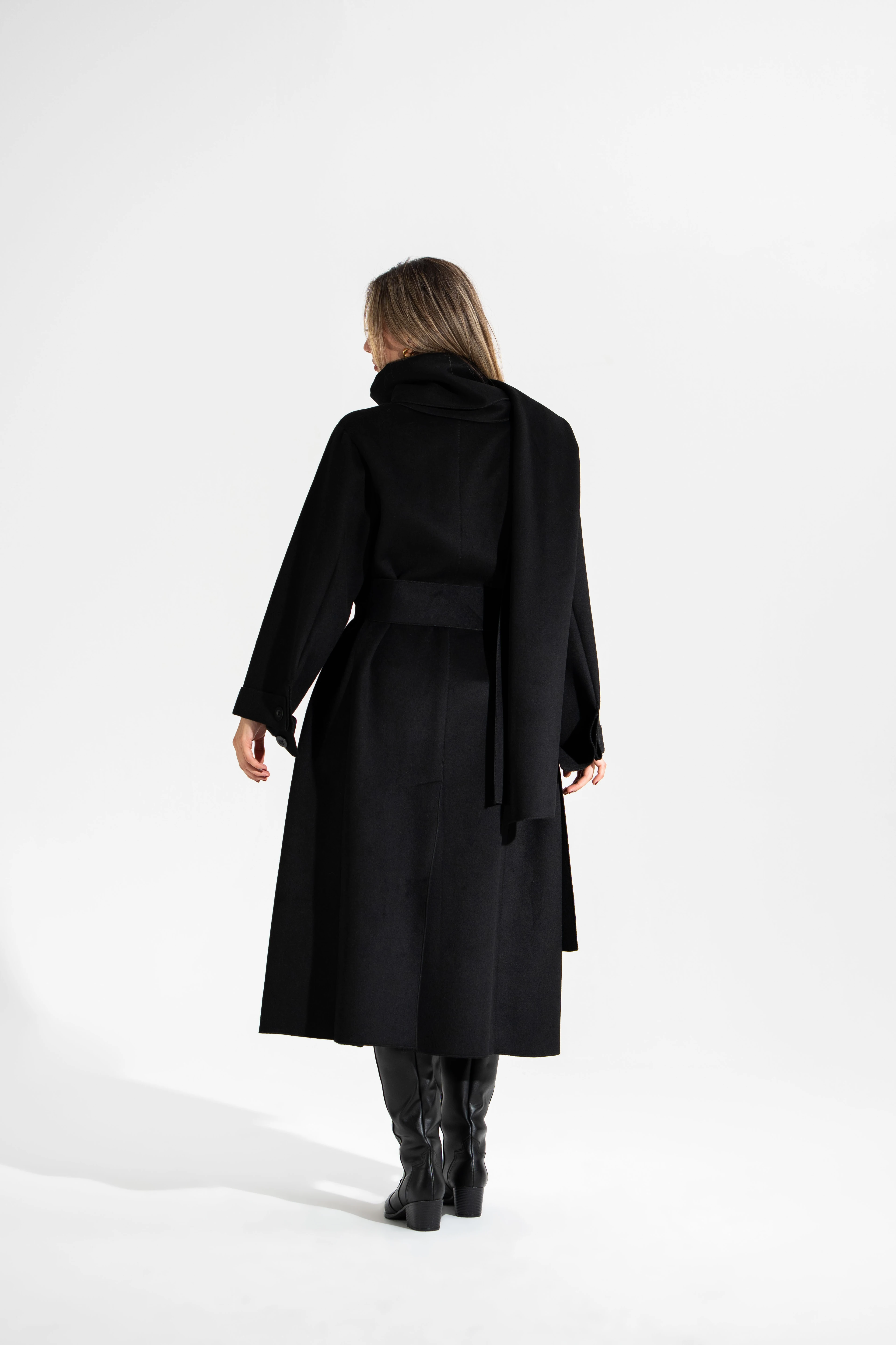 Şal Detaylı,Kuşaklı,Yün Kaşe Kaban-Siyah