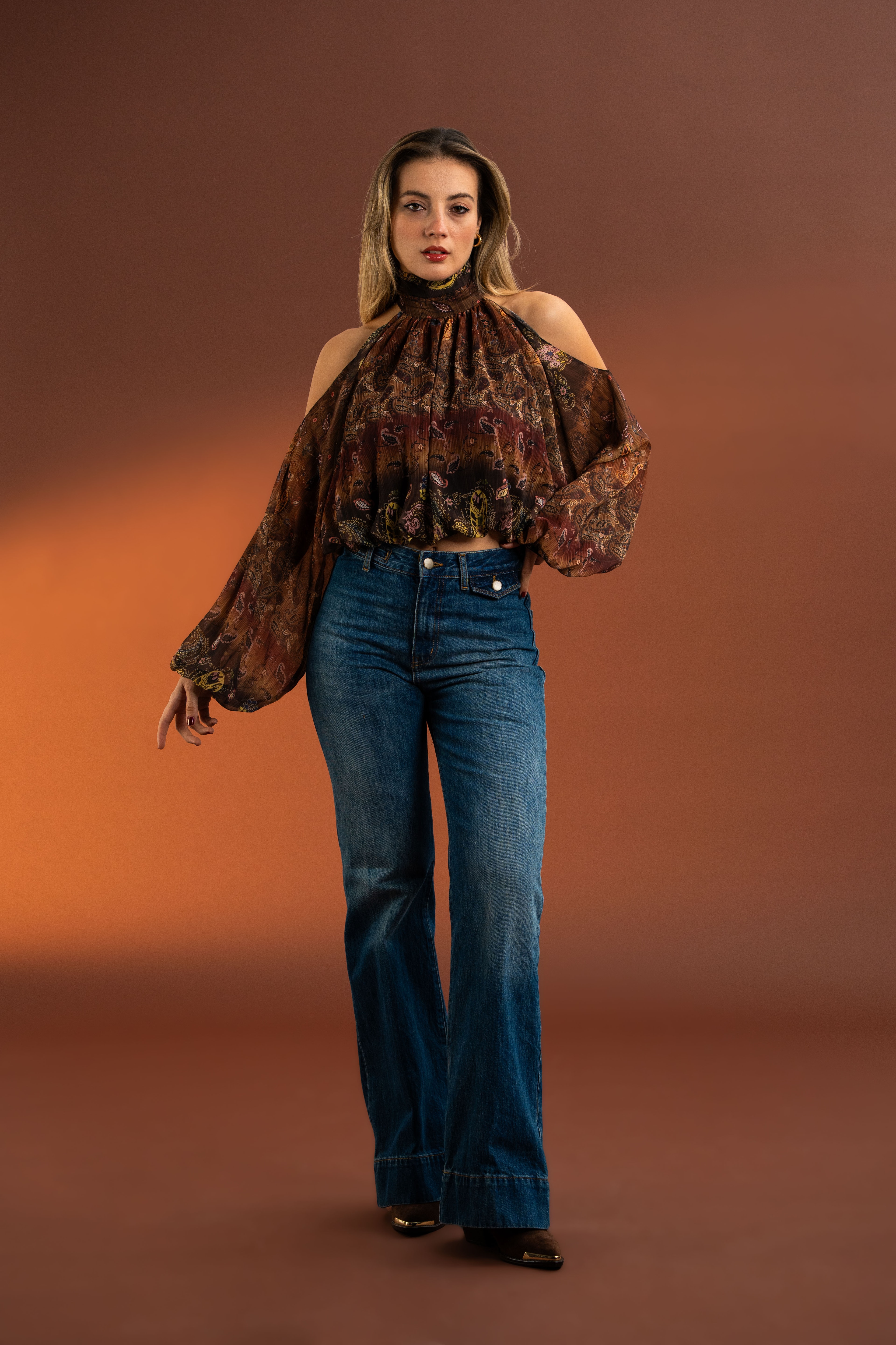 Omuzu Açık,Belden Lastikli Bluz