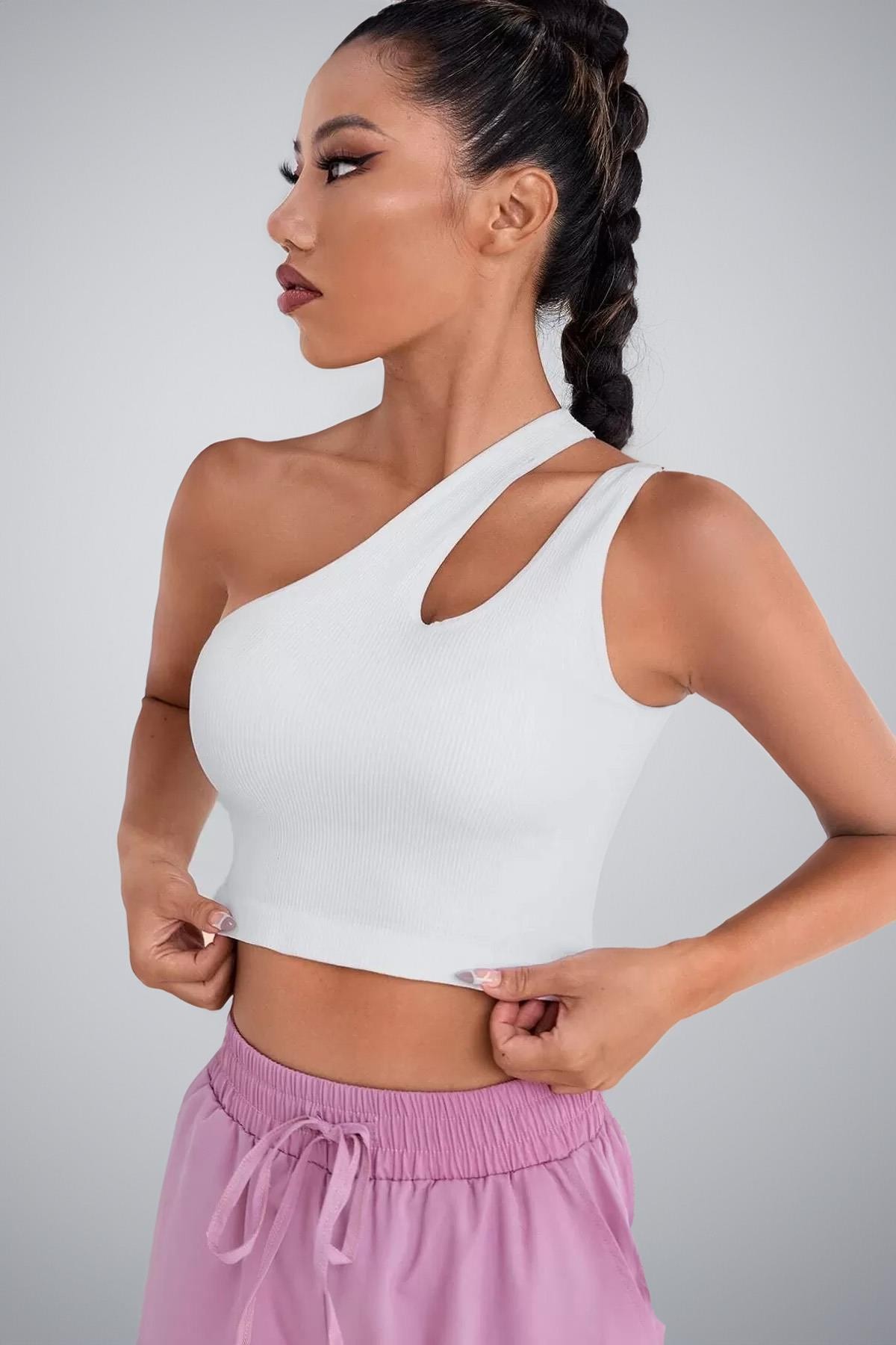 Kadın Beyaz Fitted Slim Tek Omuz Cut Out Detaylı Crop