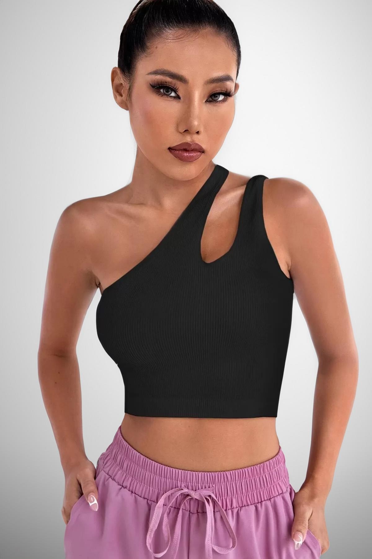 Kadın Siyah Fitted Slim Tek Omuz Cut Out Detaylı Crop