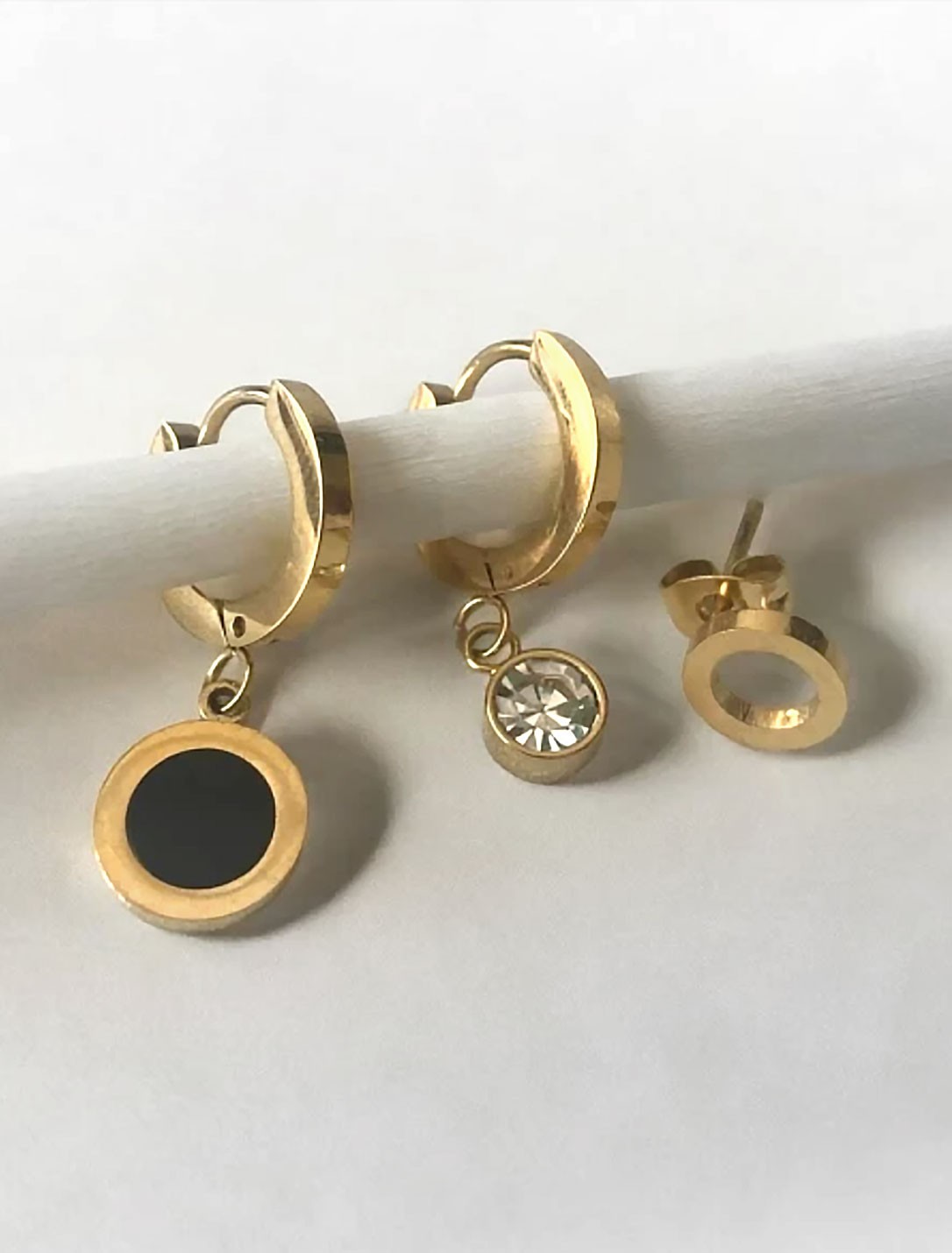 Çelik Gold Renk Zirkon Taşlı Daire Model Kadın Küpe Seti