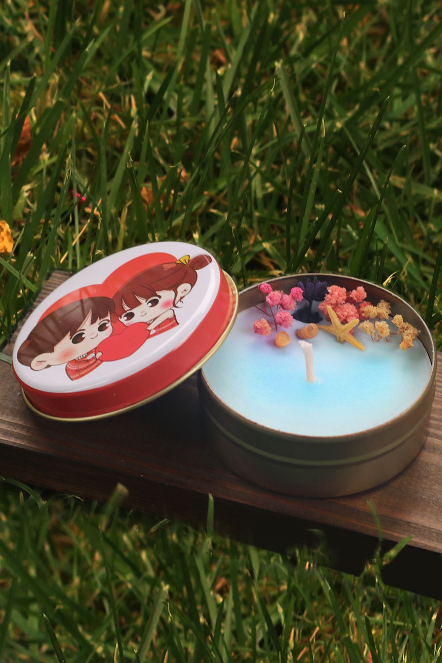 Organik Doğal Okyanus Kokulu Soya Wax El Yapımı Hediyelik Kalp Resimli Metal Kutulu Mum 60 Cc