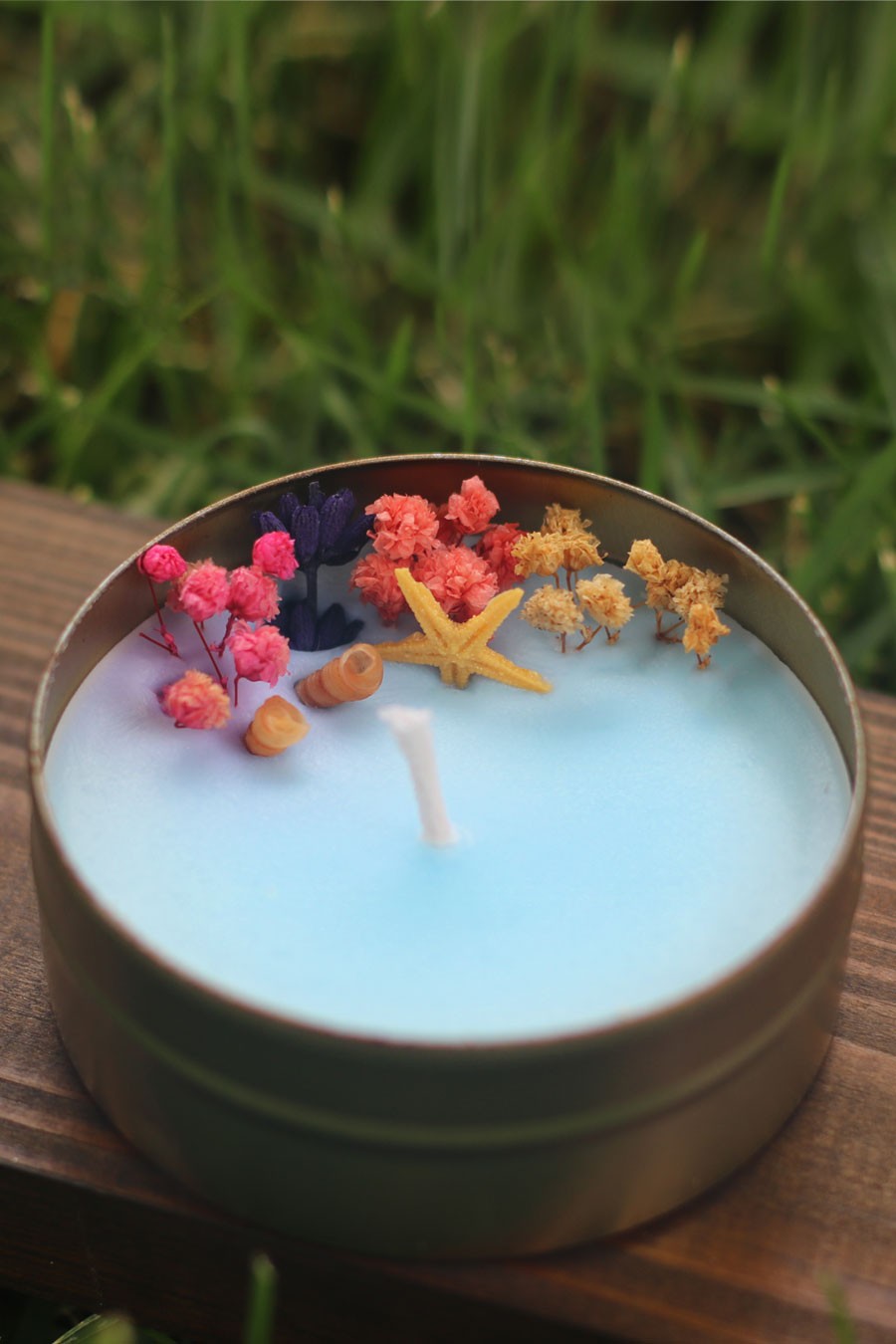 Organik Doğal Okyanus Kokulu Soya Wax El Yapımı Hediyelik Kalp Resimli Metal Kutulu Mum 60 Cc