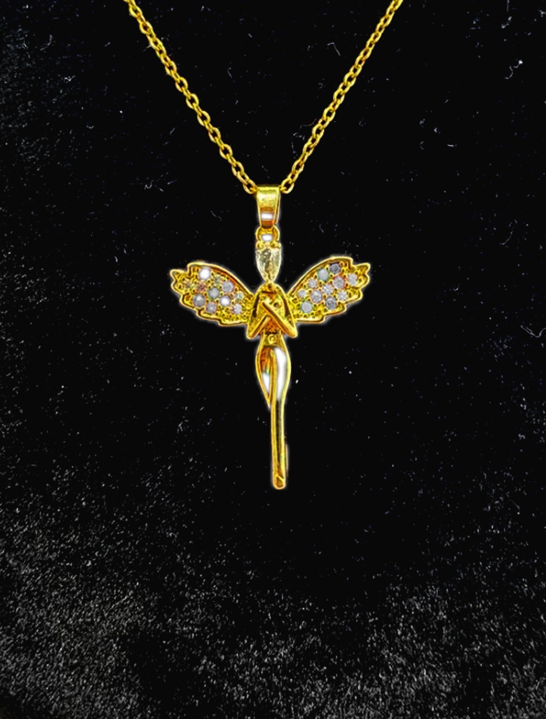 Çelik Gold Renk Zirkon Taş Detay Melek Kanatlı İnsan Model Kadın Kolye
