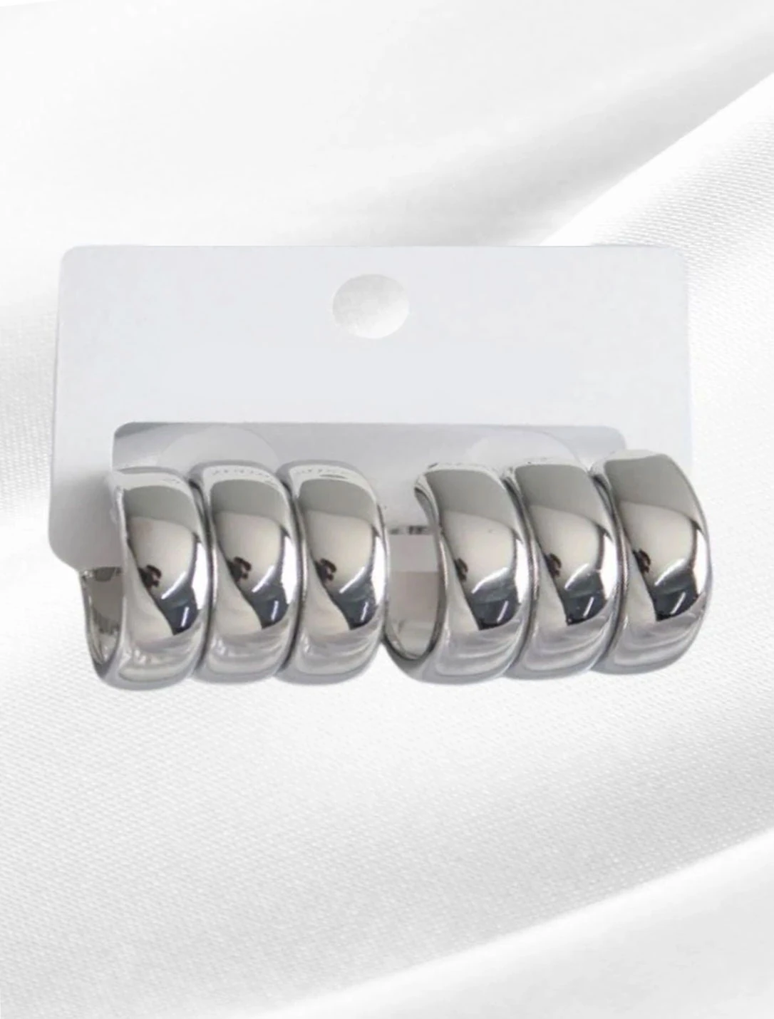 Çelik Gümüş Renk Parlak Kalın Halka Model Kadın Küpe