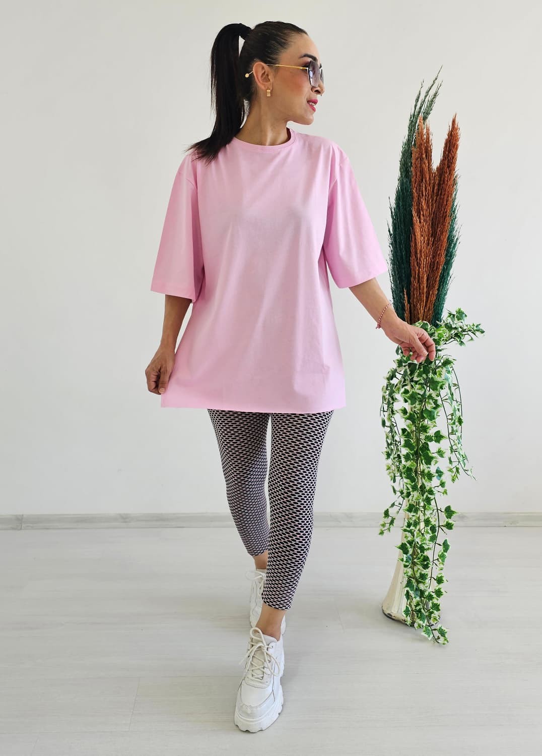 Yanları Yırtmaçlı Düz Tişört - TOZ PEMBE