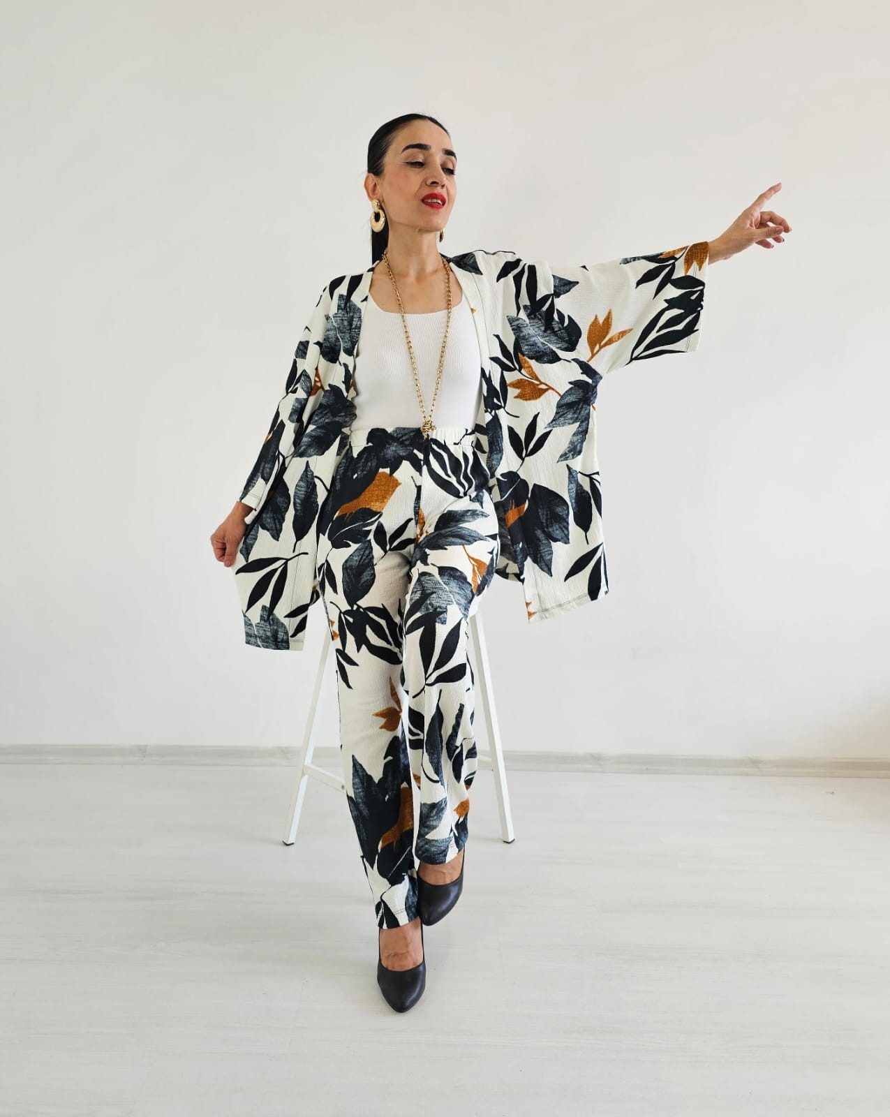 Zulaa Büyük Yaprak Desenli Kimono Takımı - SİYAH