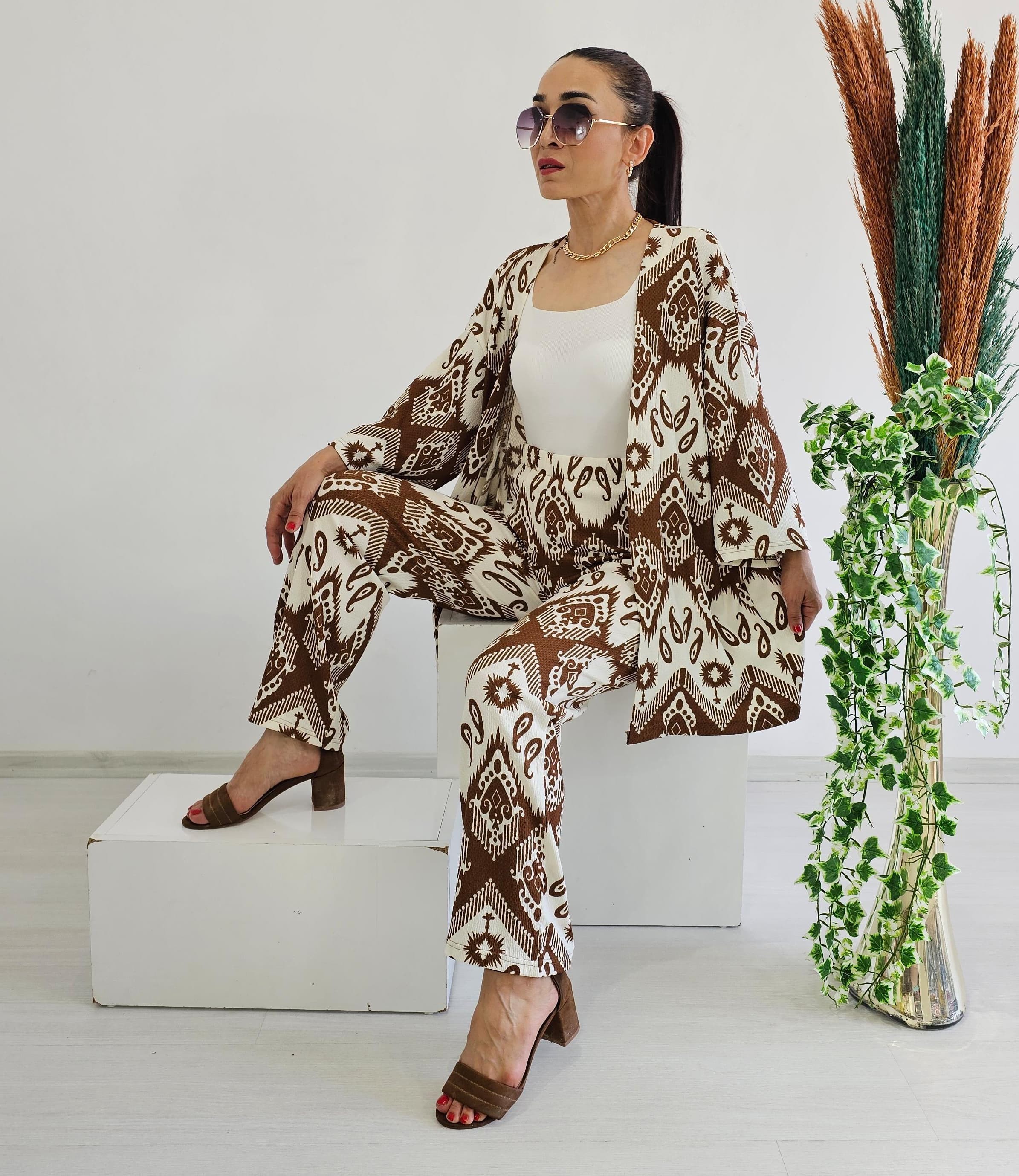 Tam Bel Boru Paça Desenli Kimono Takımı - KAHVERENGİ