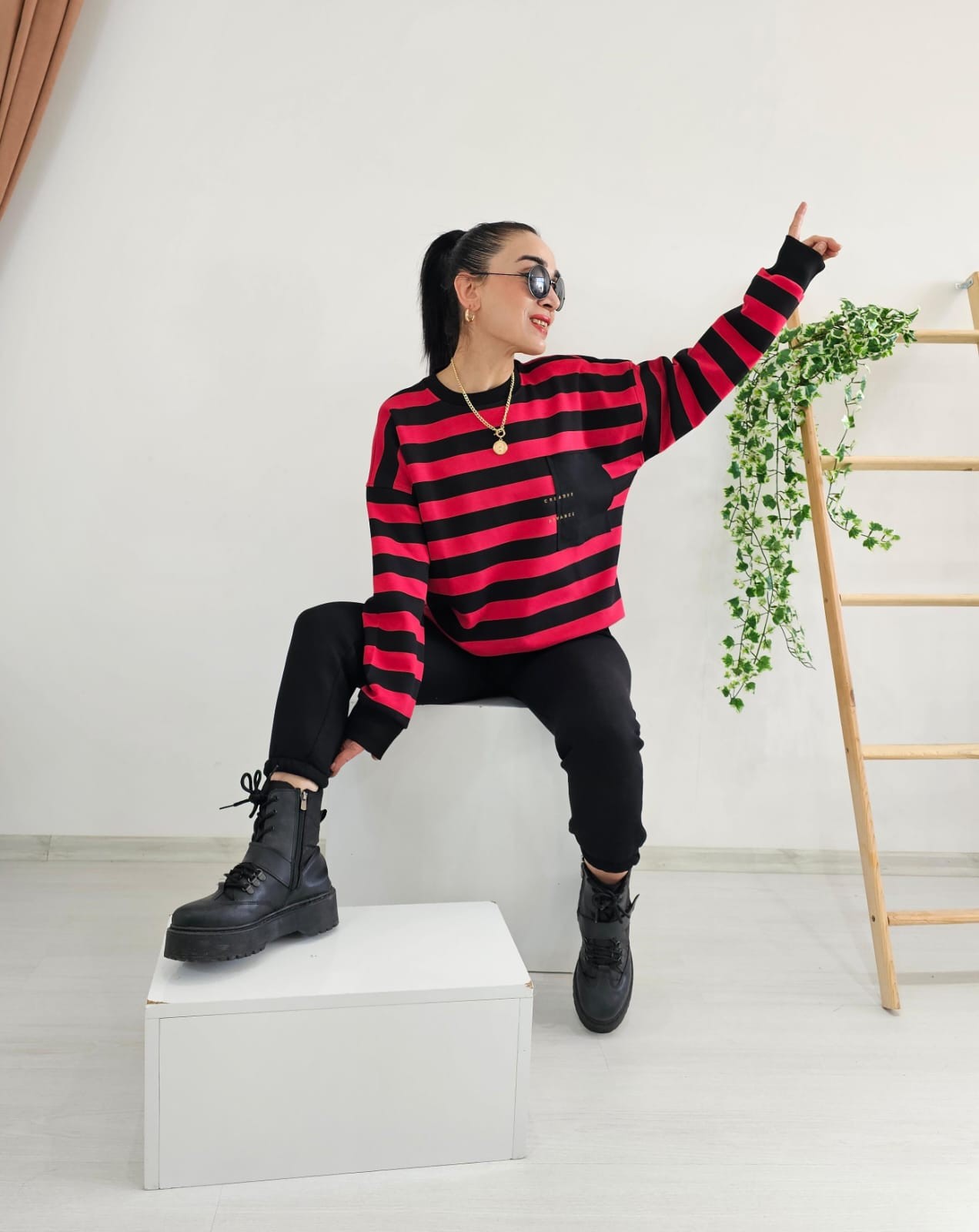 Çizgili Cep Detay Sweatshirt - KIRMIZI