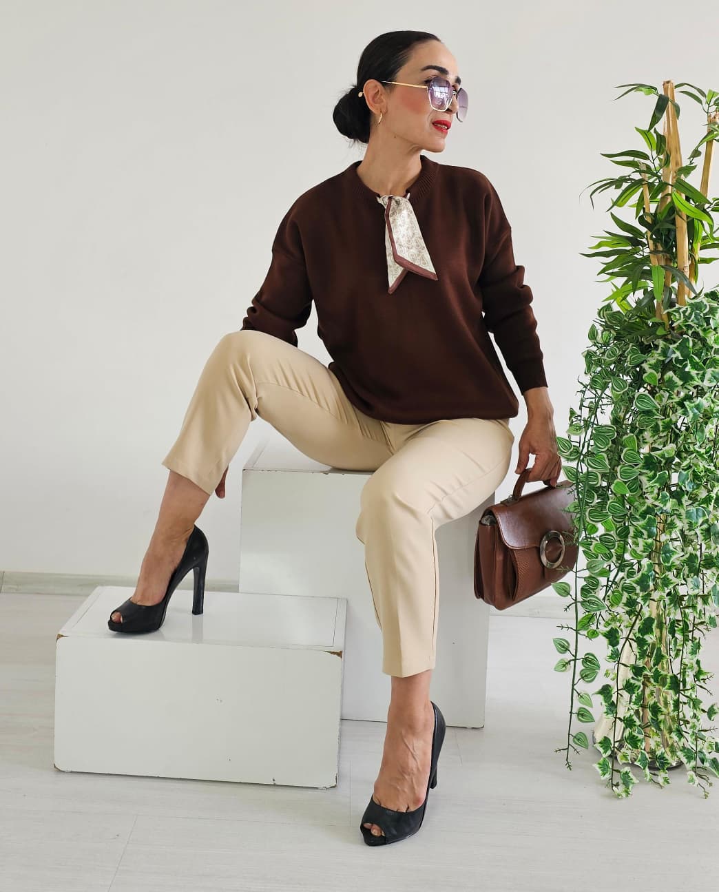 Fularlı Triko Kazak - KAHVERENGİ