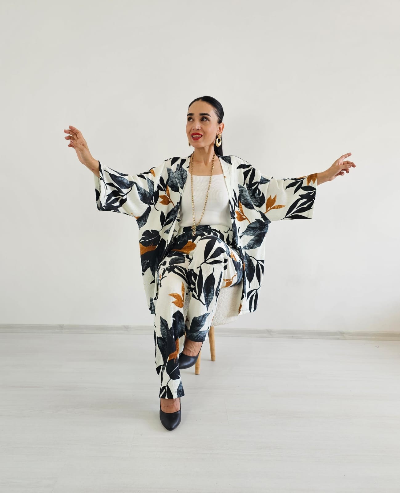 Zulaa Büyük Yaprak Desenli Kimono Takımı - SİYAH