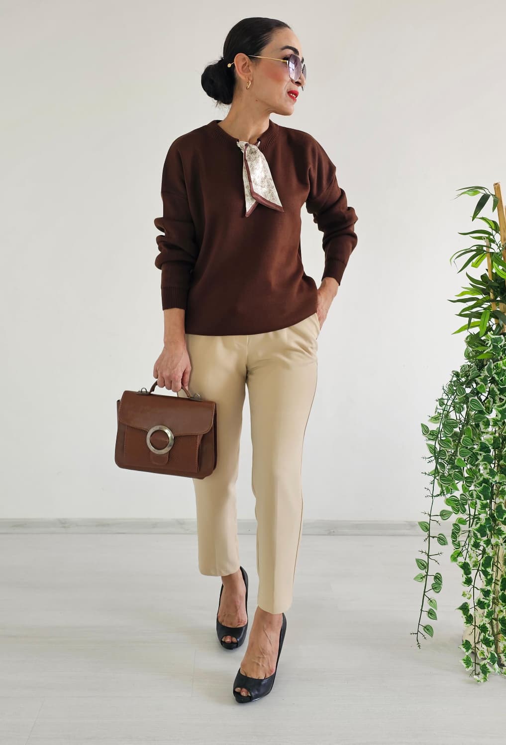 Fularlı Triko Kazak - KAHVERENGİ