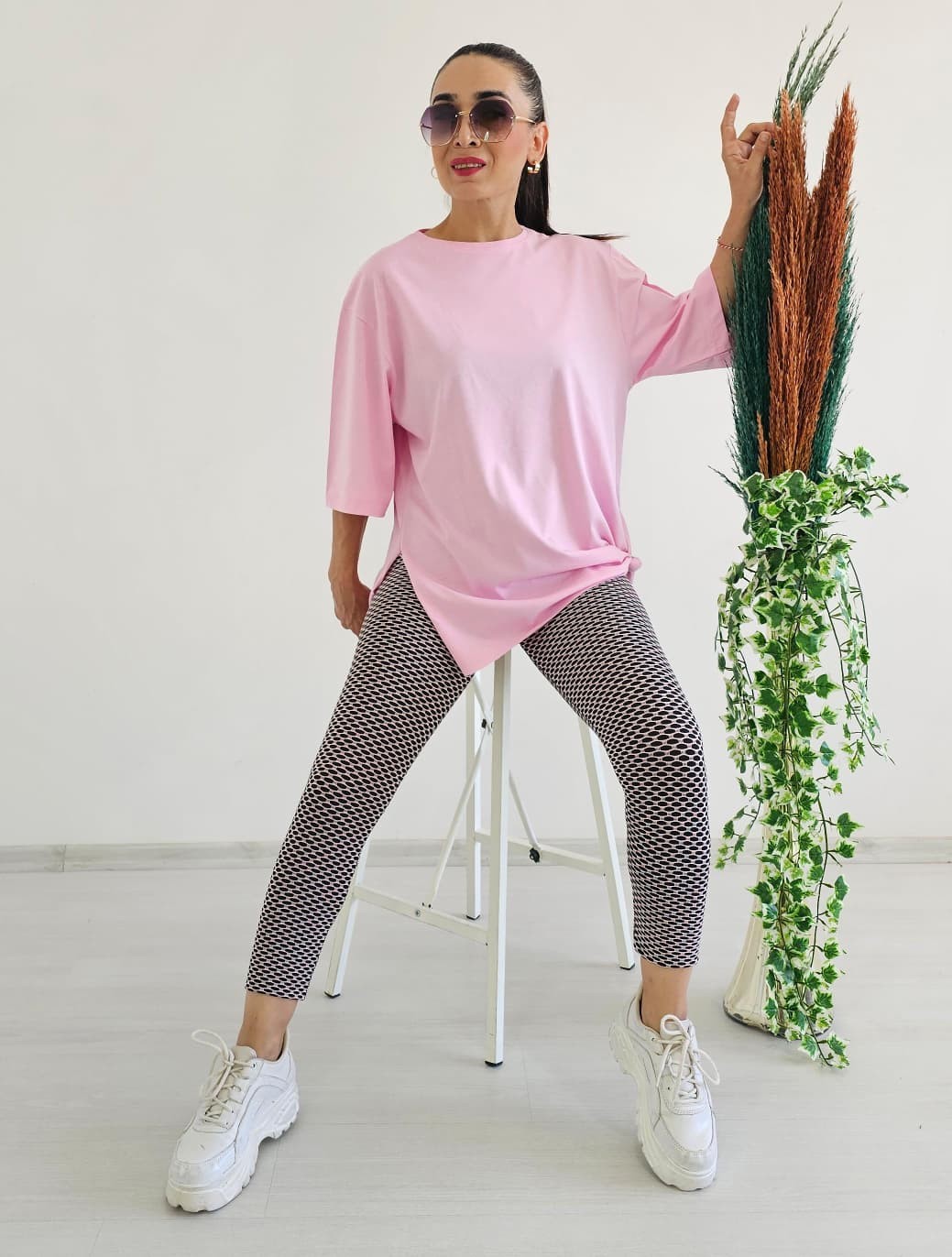 Yanları Yırtmaçlı Düz Tişört - TOZ PEMBE