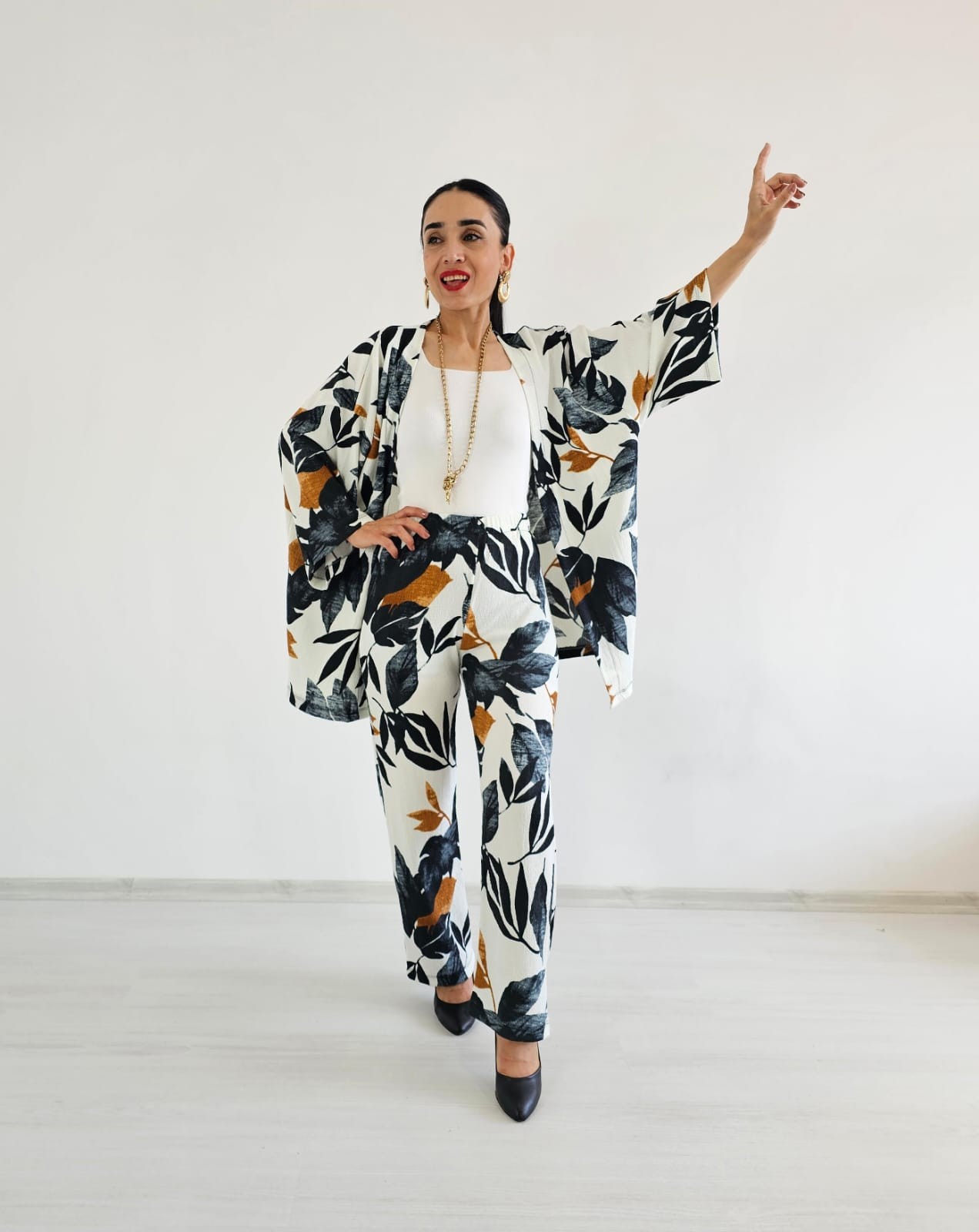 Zulaa Büyük Yaprak Desenli Kimono Takımı - SİYAH