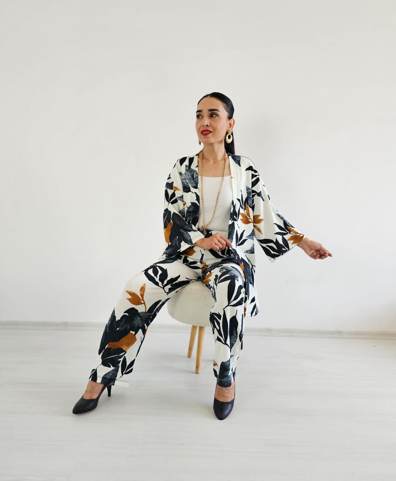 Zulaa Büyük Yaprak Desenli Kimono Takımı - SİYAH