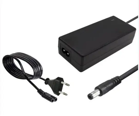 Novacom 12V 5A  Amper Plastik Adaptör