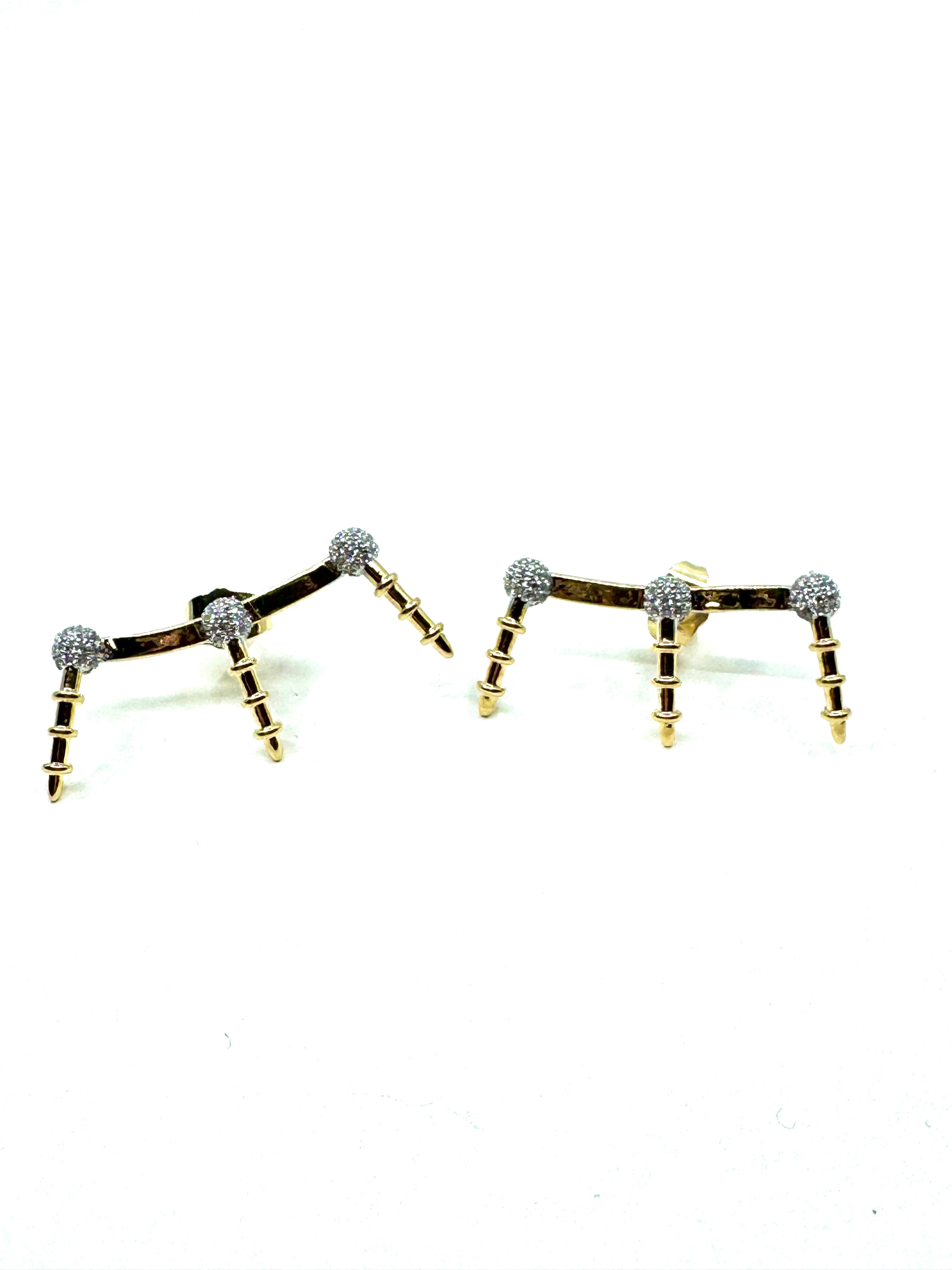 PIRLANTA GÖRÜNÜMLÜ 3 LÜ ÇELİK KÜPE