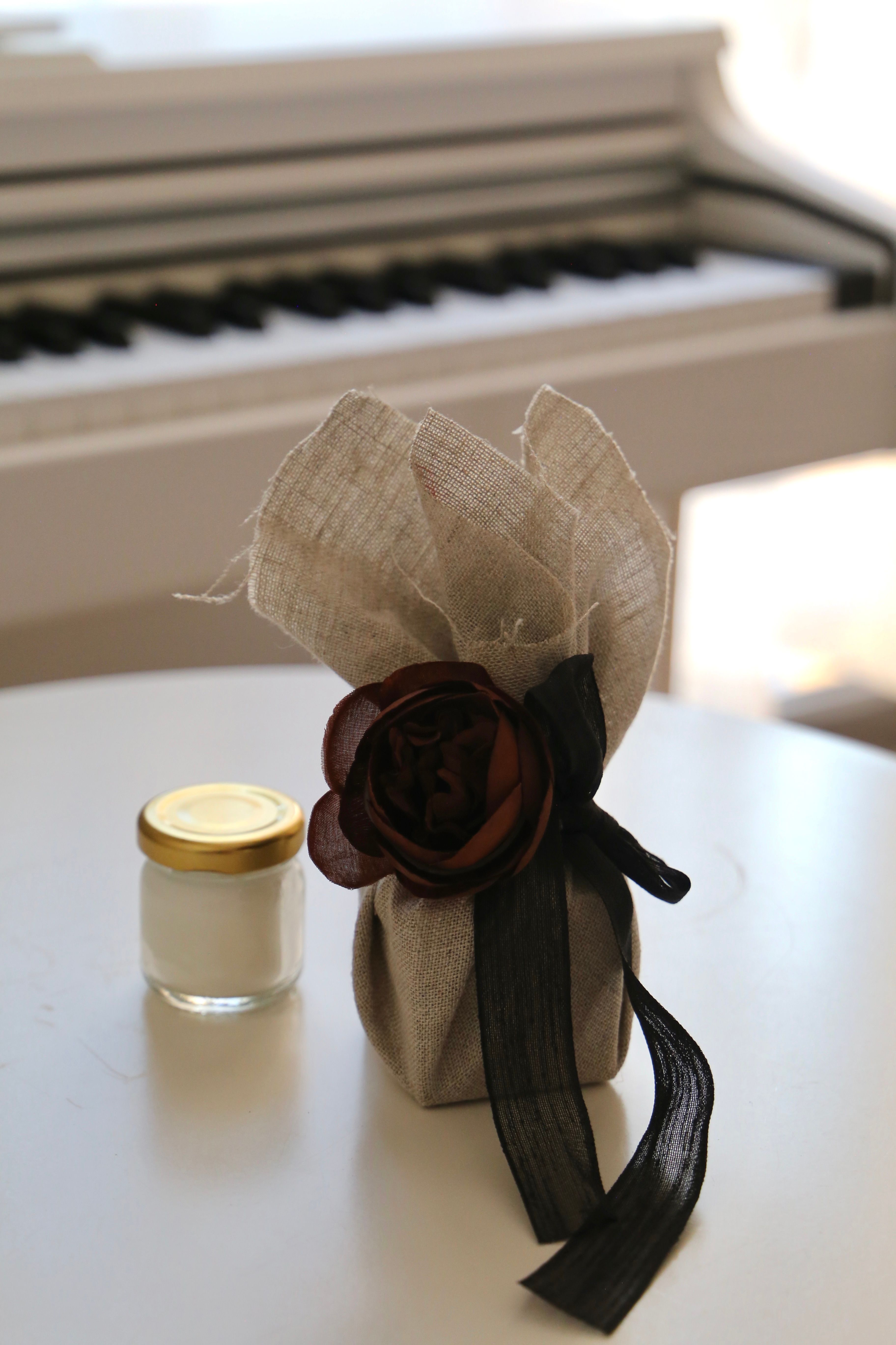 Mia Candle Gift