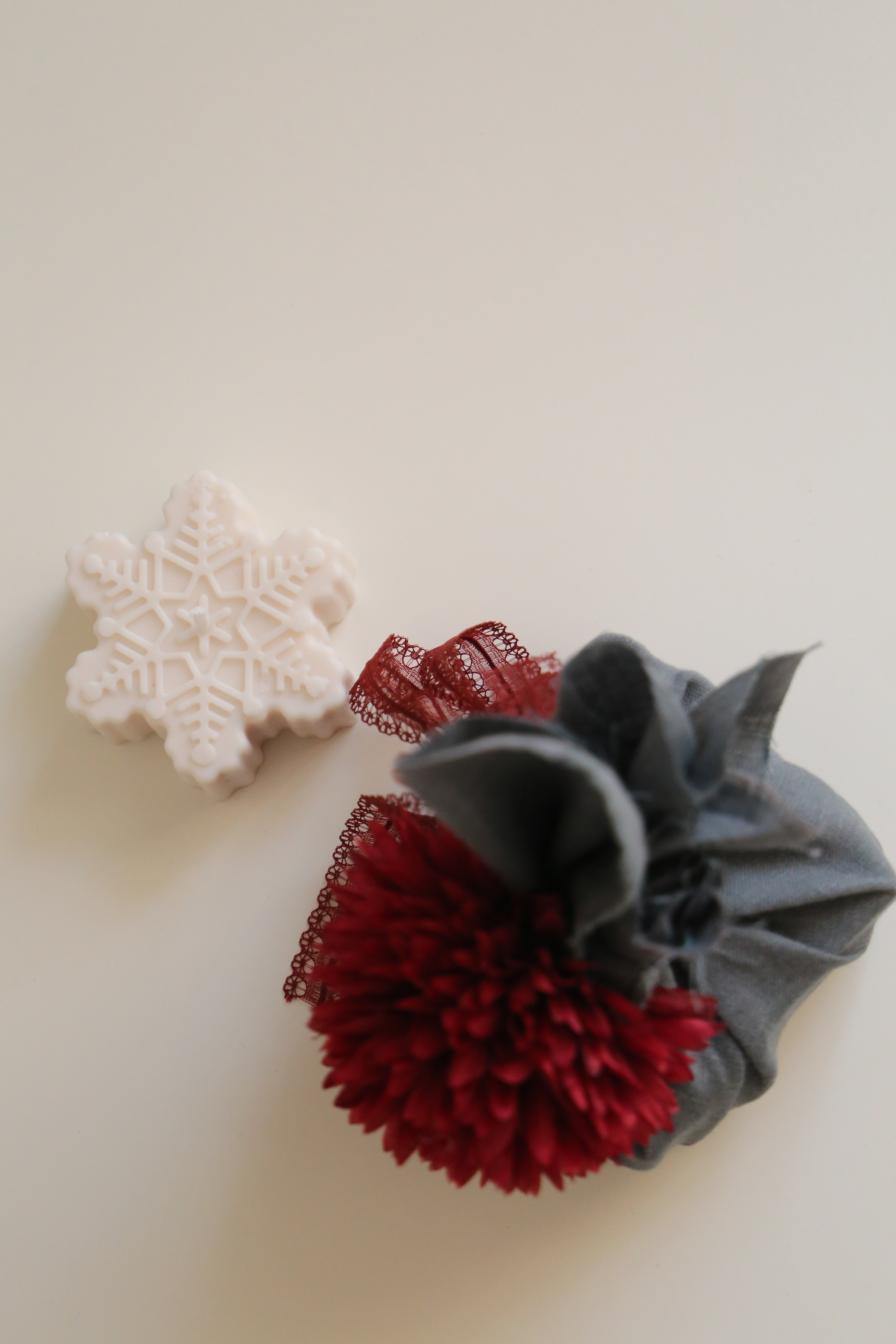 Lotus Detaylı Kartanesi Gift 