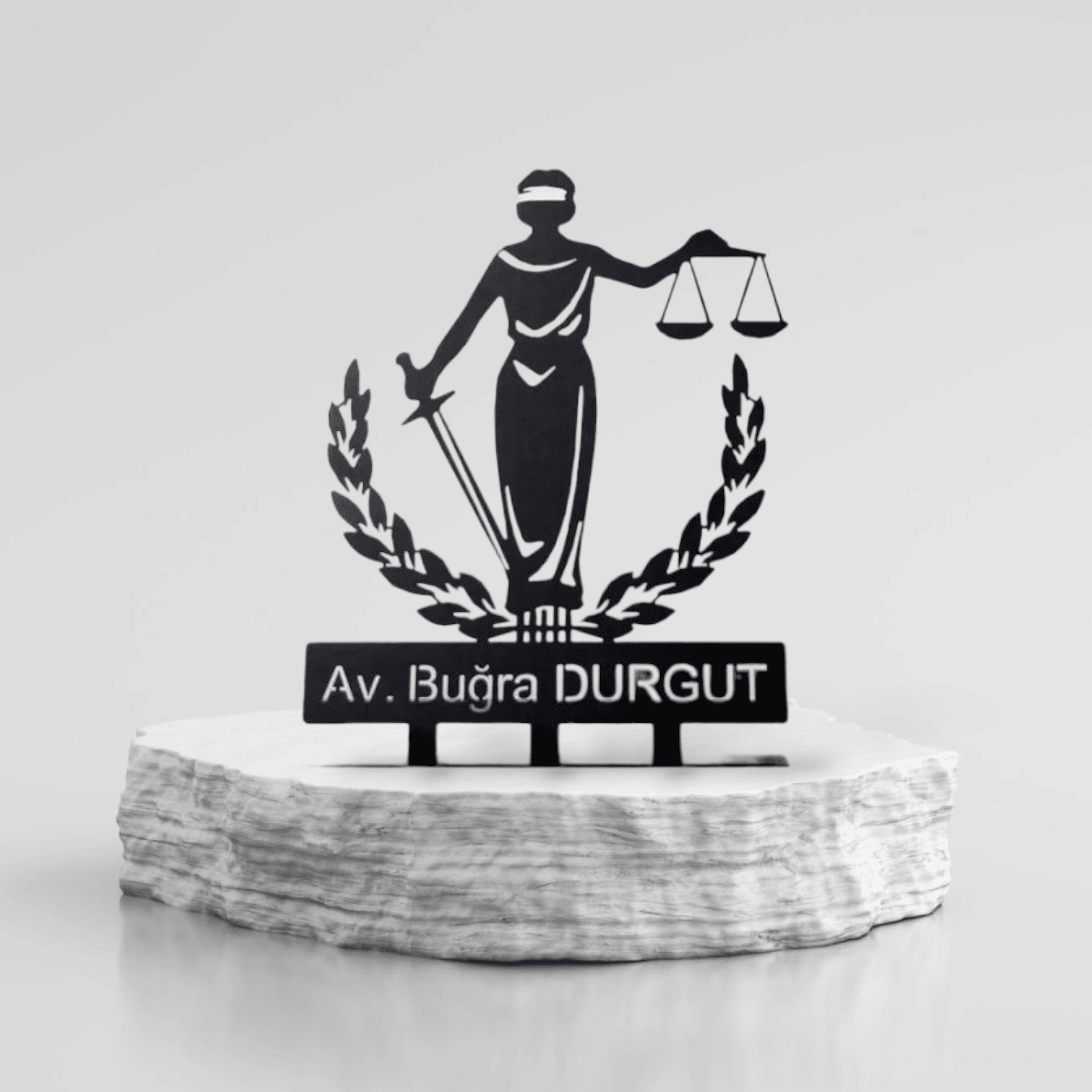 Avukatlara Özel İsimlik - Kişiye Özel Metal İsimlik - Avukat Themis Masa İsimliği