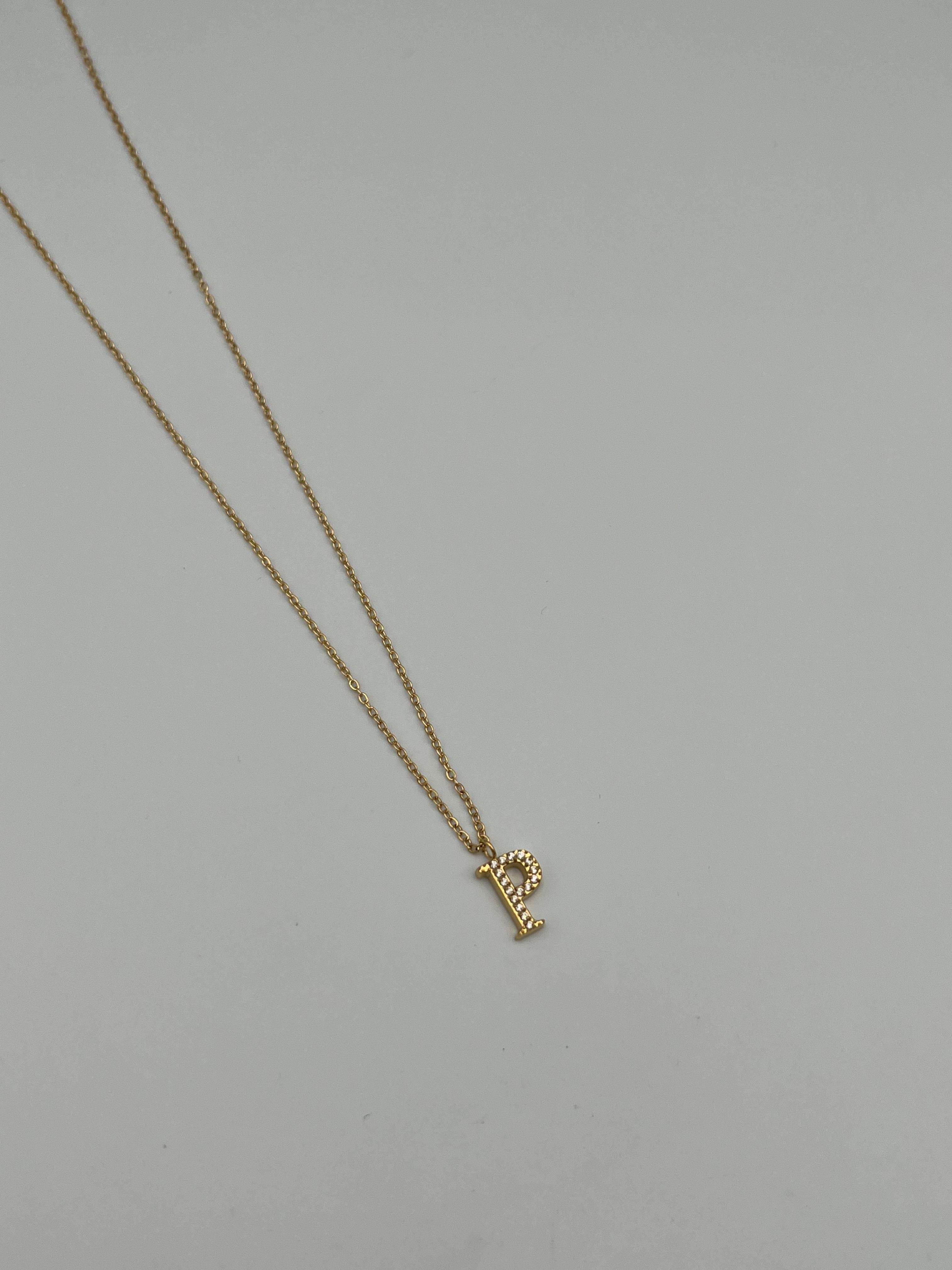P TAŞLI HARF KOLYE (GOLD)