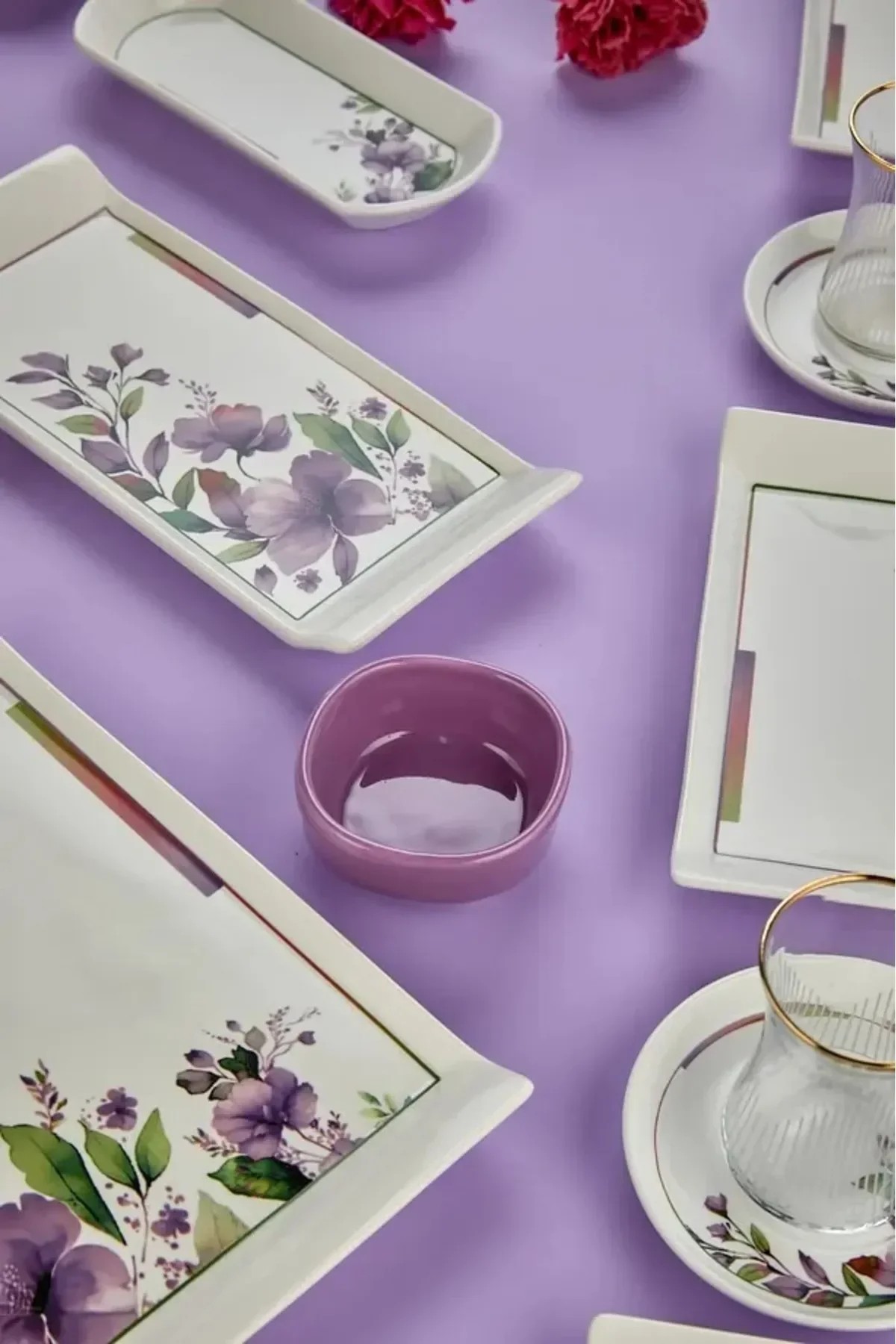Magnolia Lila Çiçekli 25 Parça 8 Kişilik Kahvaltı Takımı, Sunum Seti