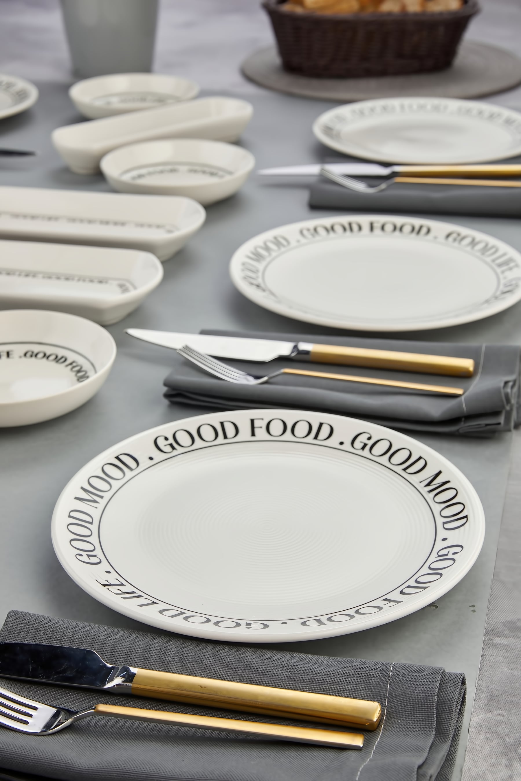 Good Mood, Good Food 14 Parça 6 Kişilik Kahvaltı Takımı – Enerjik ve Şık Sofralar İçin