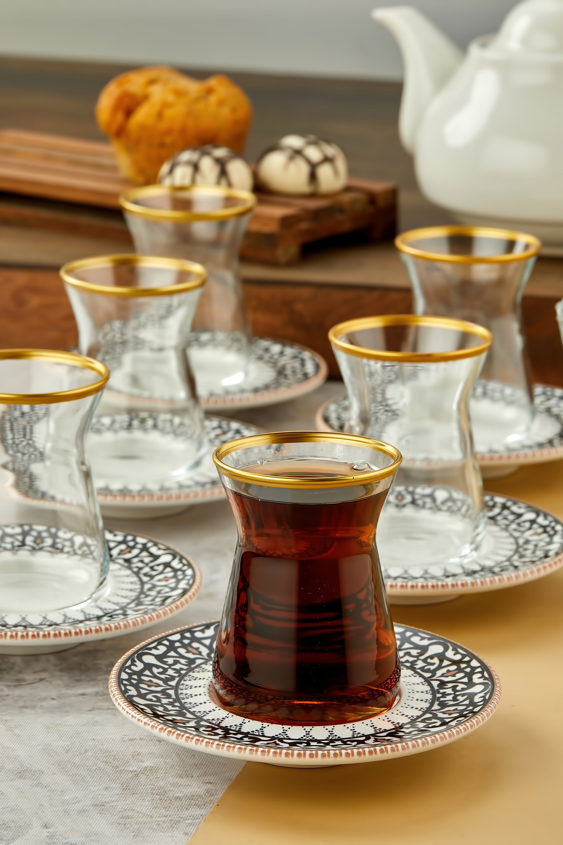 Siyah Motifli Gold 12 Parça 6 Kişilik Çay Bardağı ve Tabağı, Çay Takımı, Çay Seti