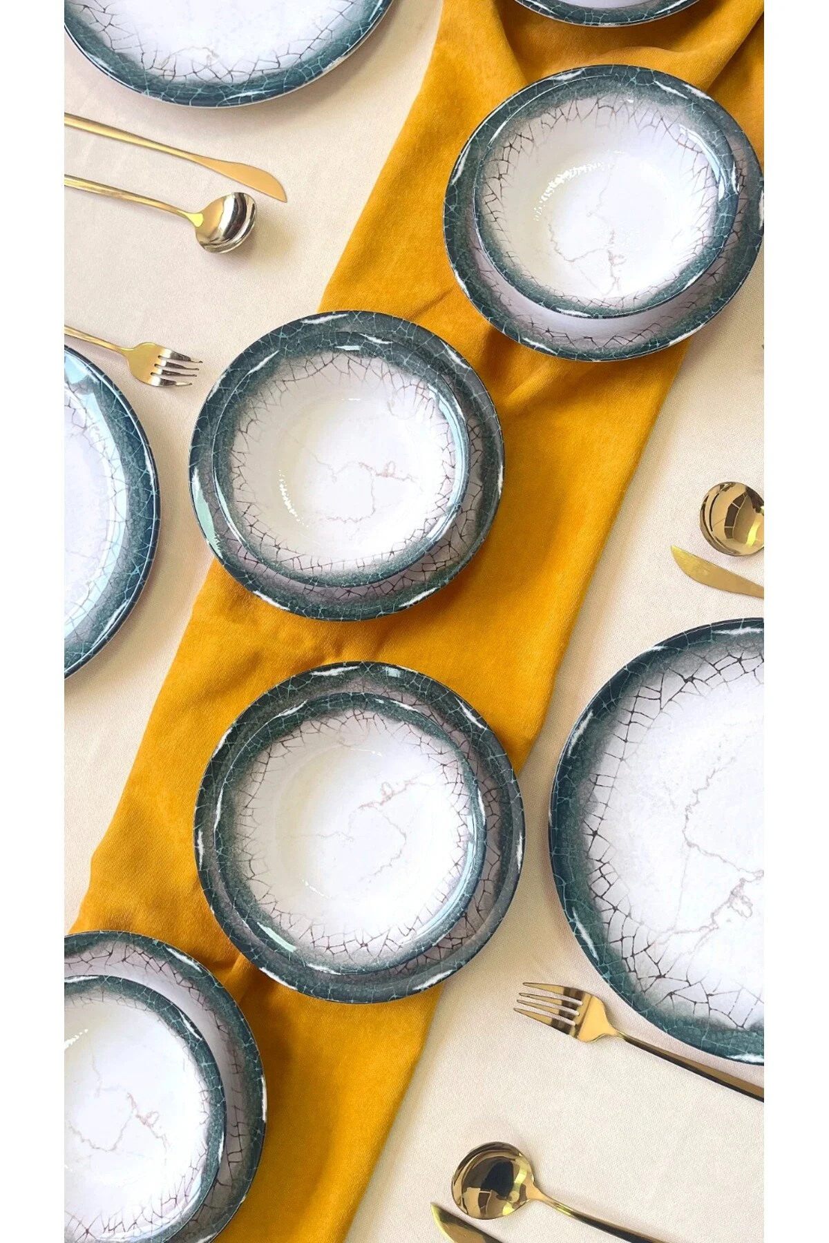 Yeşil Mermer Desenli 18 Parça 6 Kişilik Yemek Takımı – Doğal Mermer Şıklığı ve Modern Sofra Zarafeti
