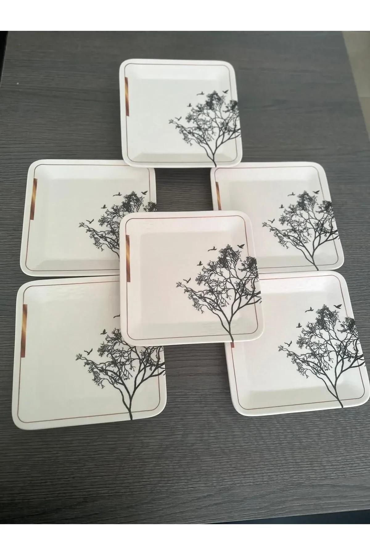 Dilek Ağacı 6 Kişilik Kare Pasta, Tatlı ve Sunum Tabağı 20 cm – Zarif Tasarım ile Şık