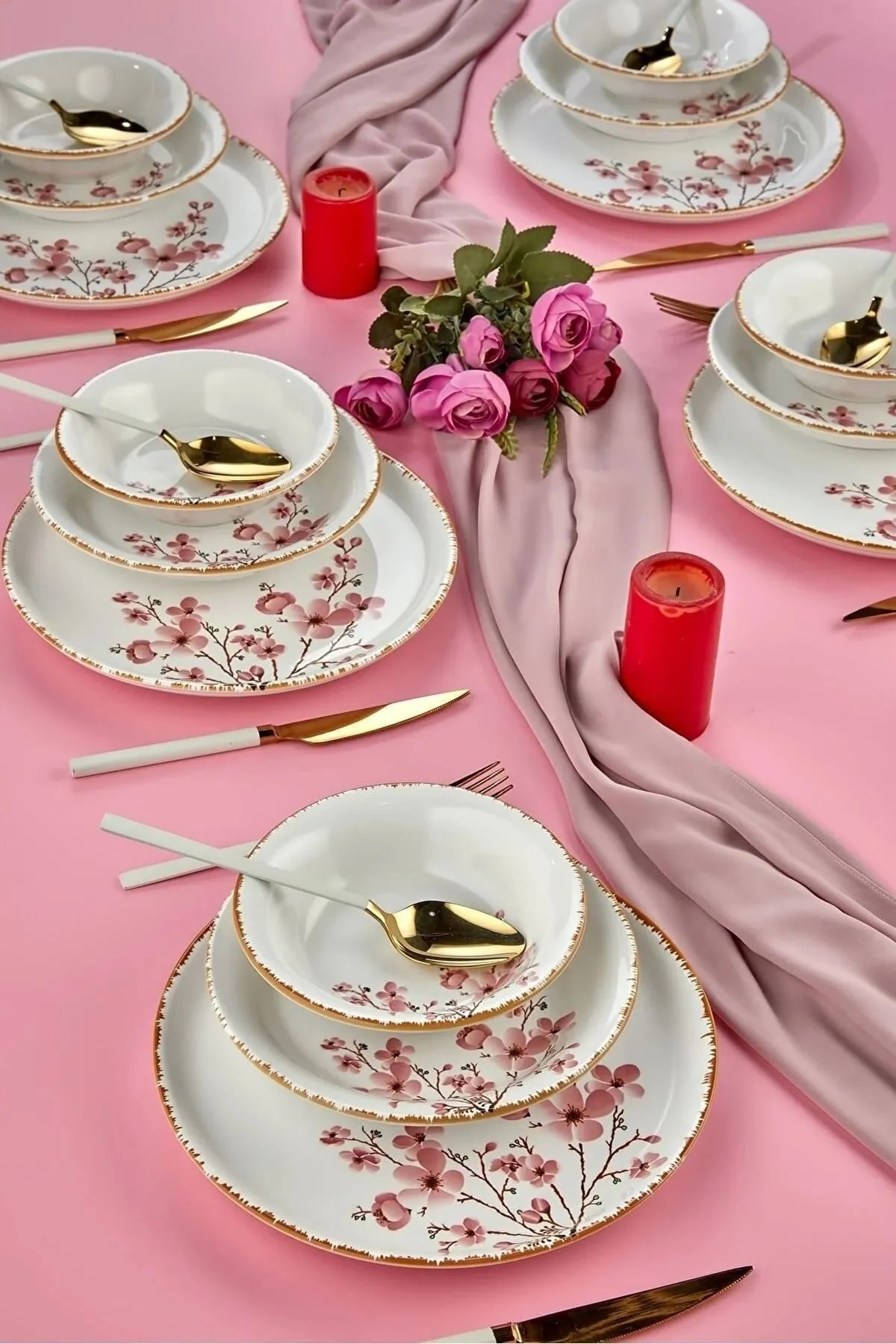 Pembe Sakura 18 Parça 6 Kişilik Yemek Takımı – Zarif Kiraz Çiçeği Deseni ve Pastel Pembe Şıklığı